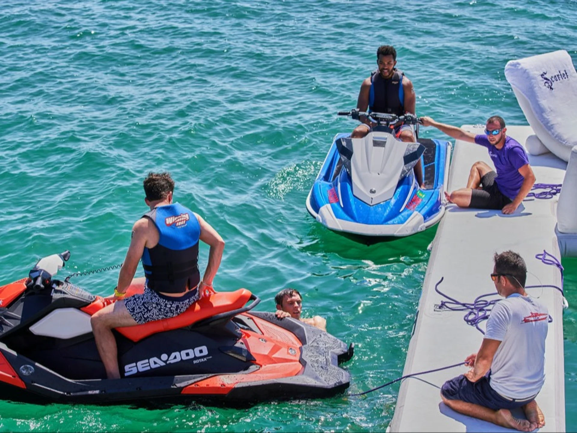 SCARLET | Azimut 103S - Azimut