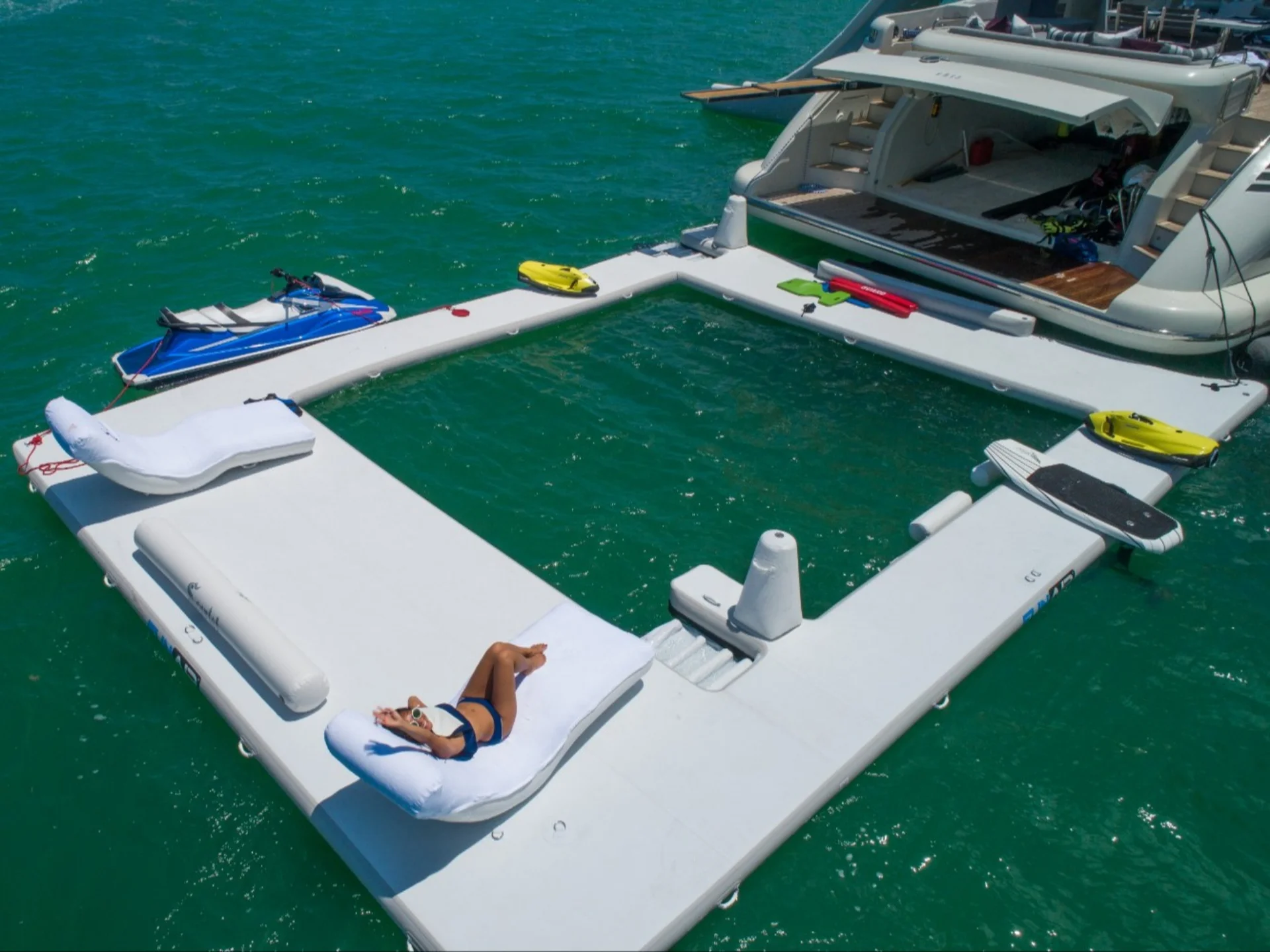 SCARLET | Azimut 103S - Azimut