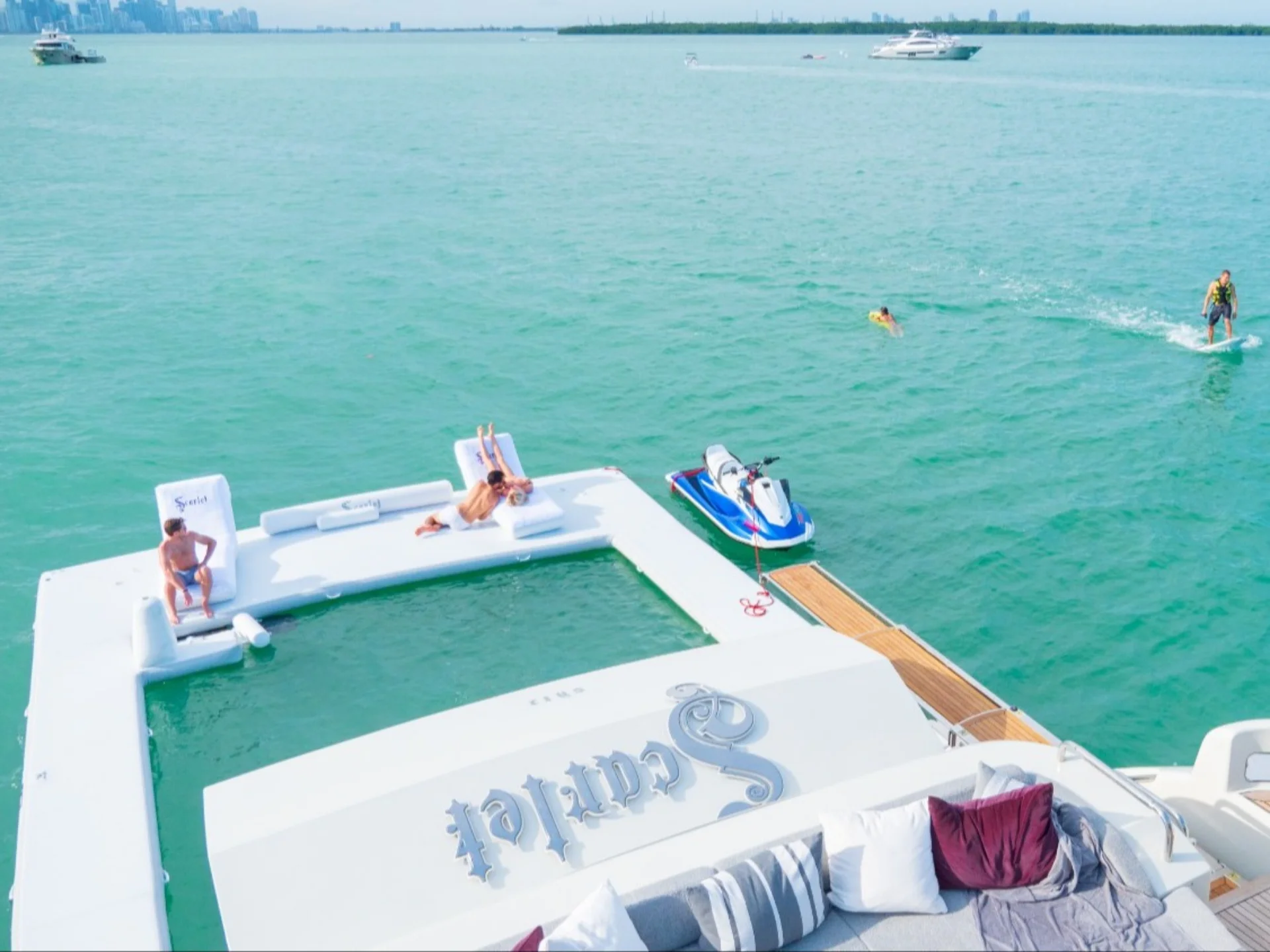 SCARLET | Azimut 103S - Azimut