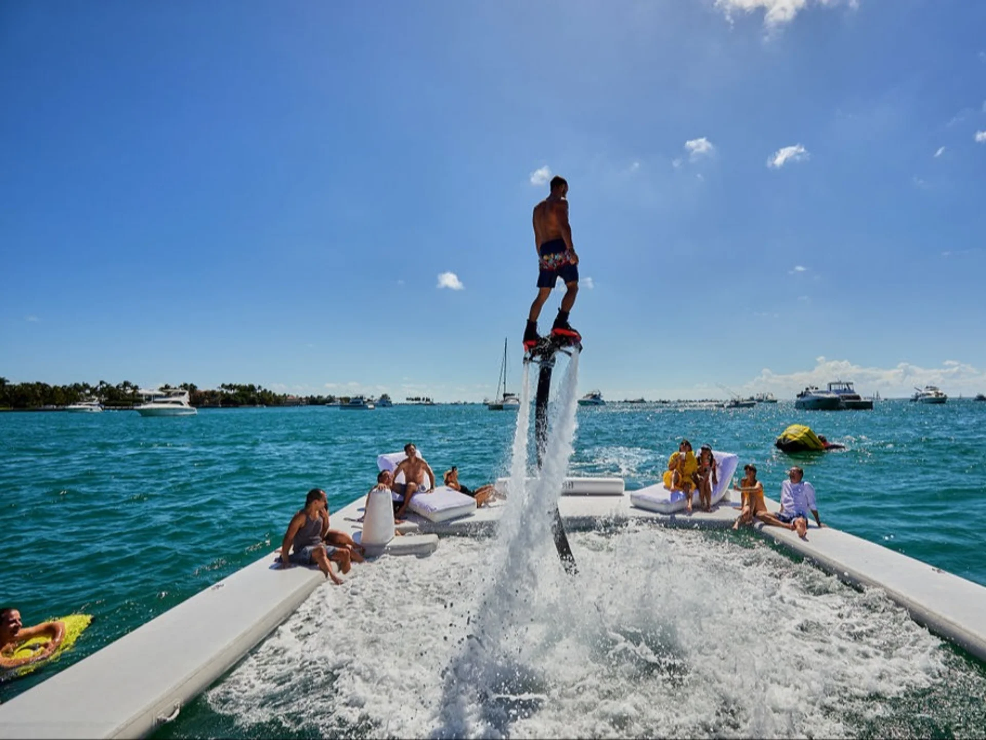 SCARLET | Azimut 103S - Azimut