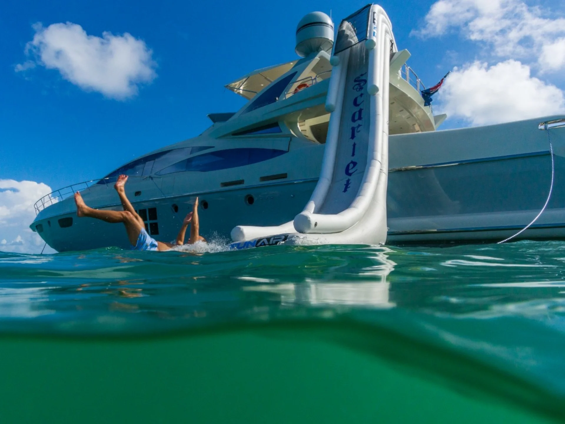 SCARLET | Azimut 103S - Azimut