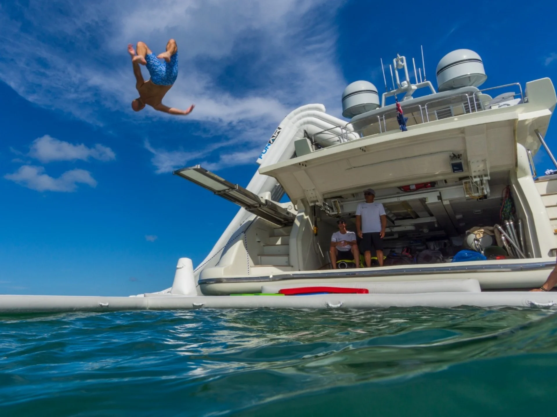 SCARLET | Azimut 103S - Azimut