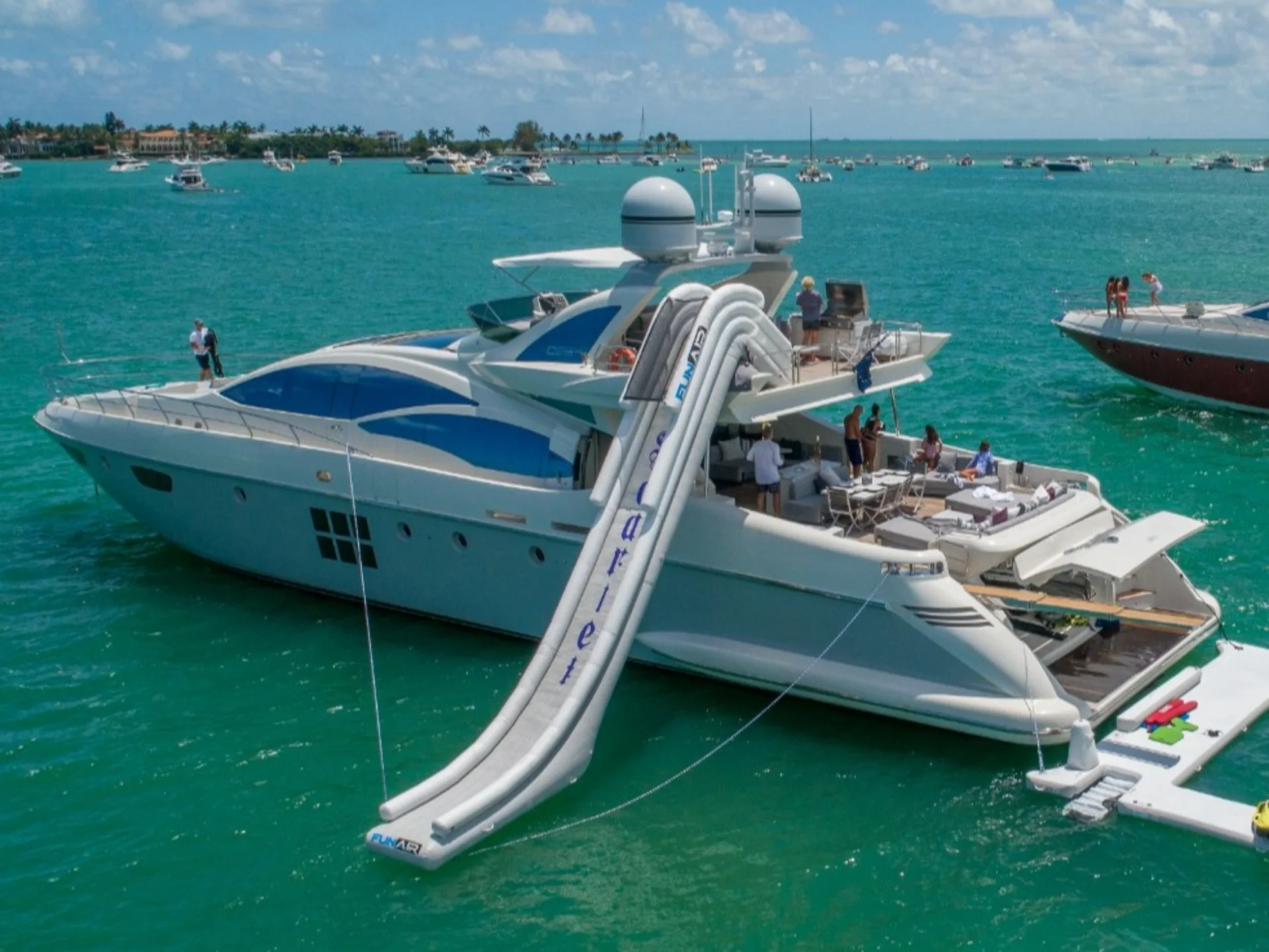 SCARLET | Azimut 103S - Azimut