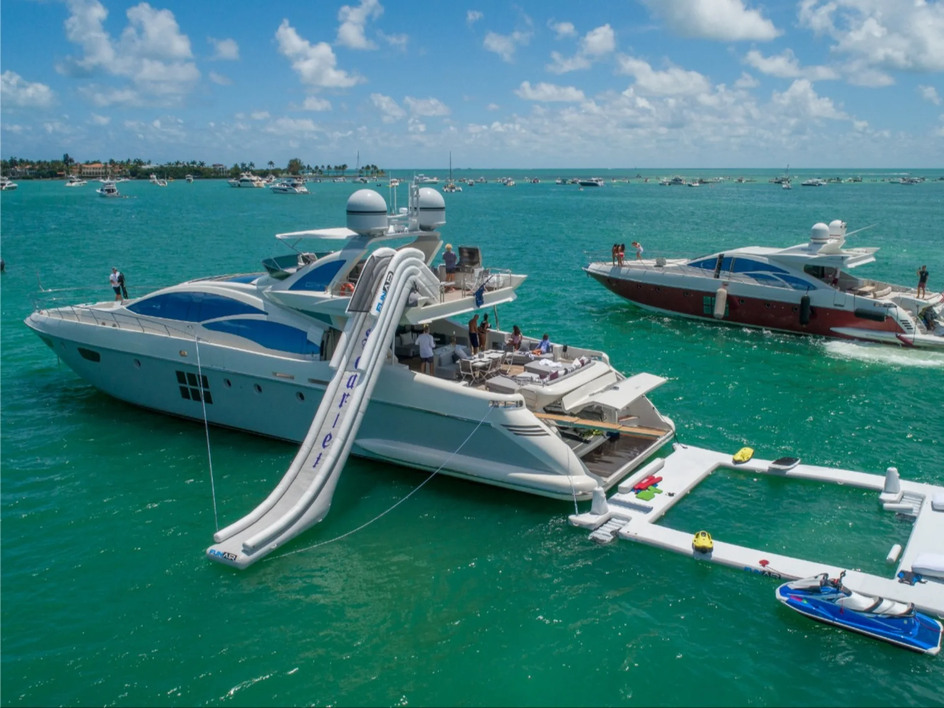 SCARLET | Azimut 103S - Azimut