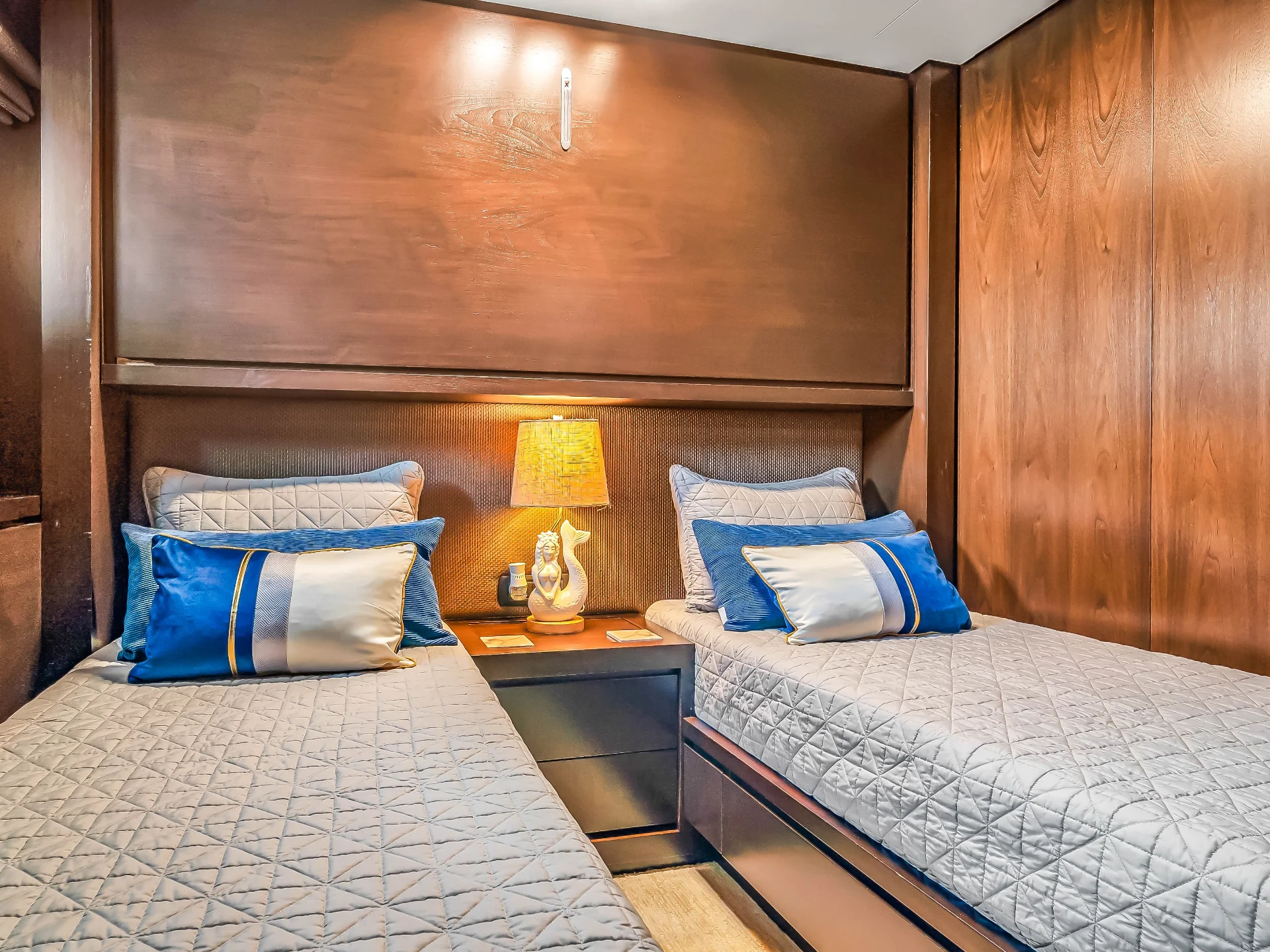 RYLAX | Azimut 116 - Azimut