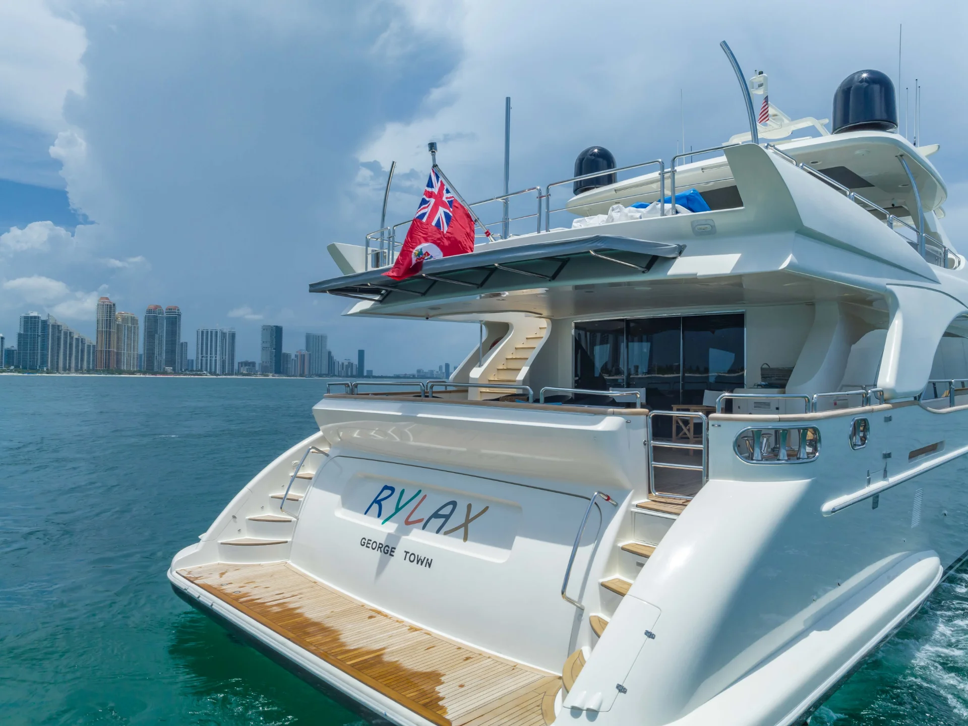 RYLAX | Azimut 116 - Azimut