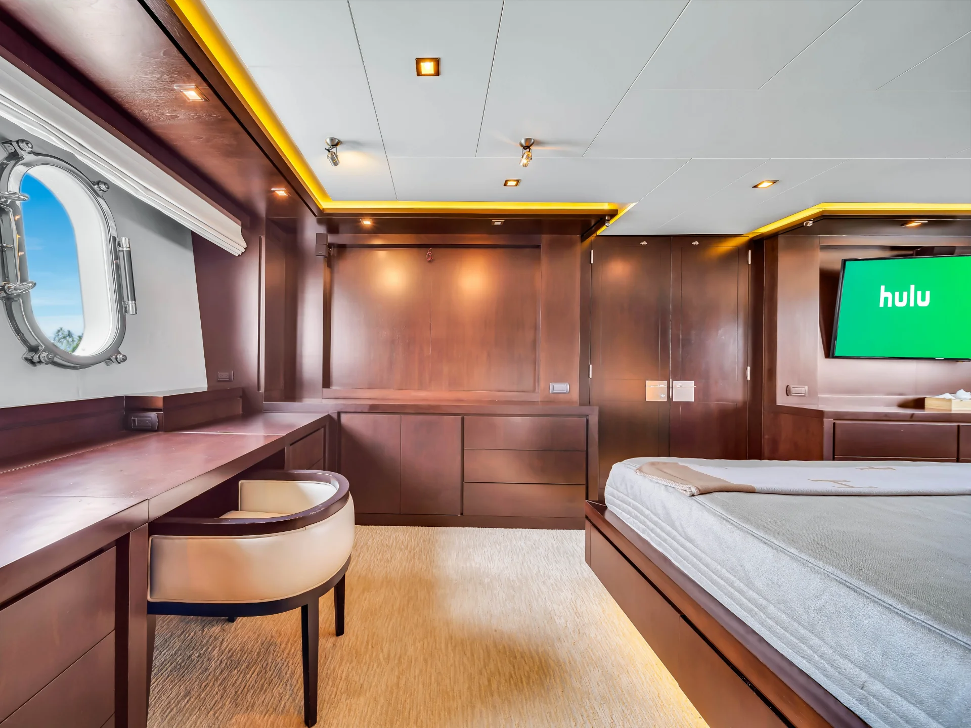 RYLAX | Azimut 116 - Azimut