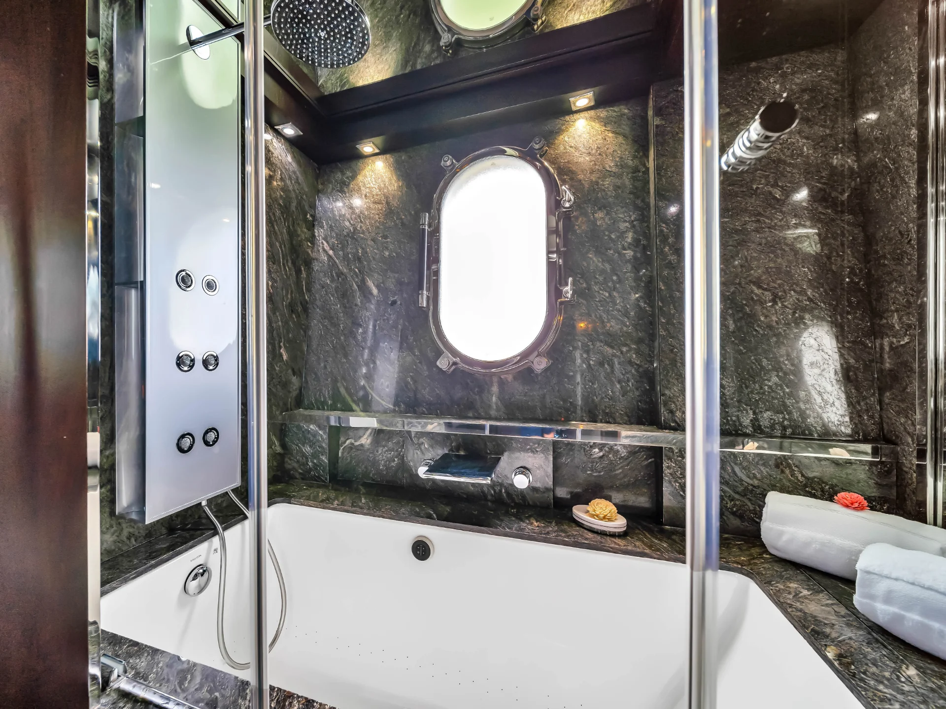 RYLAX | Azimut 116 - Azimut