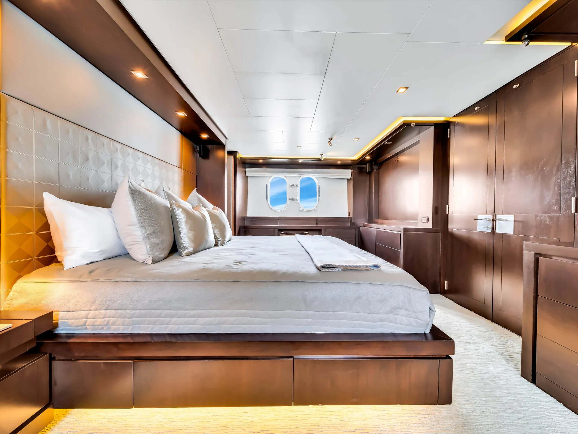 RYLAX | Azimut 116 - Azimut