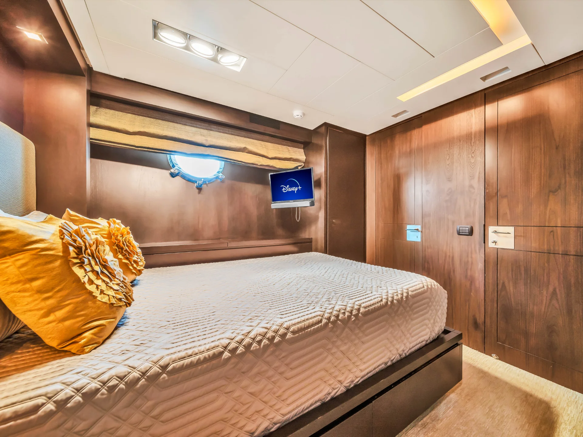 RYLAX | Azimut 116 - Azimut