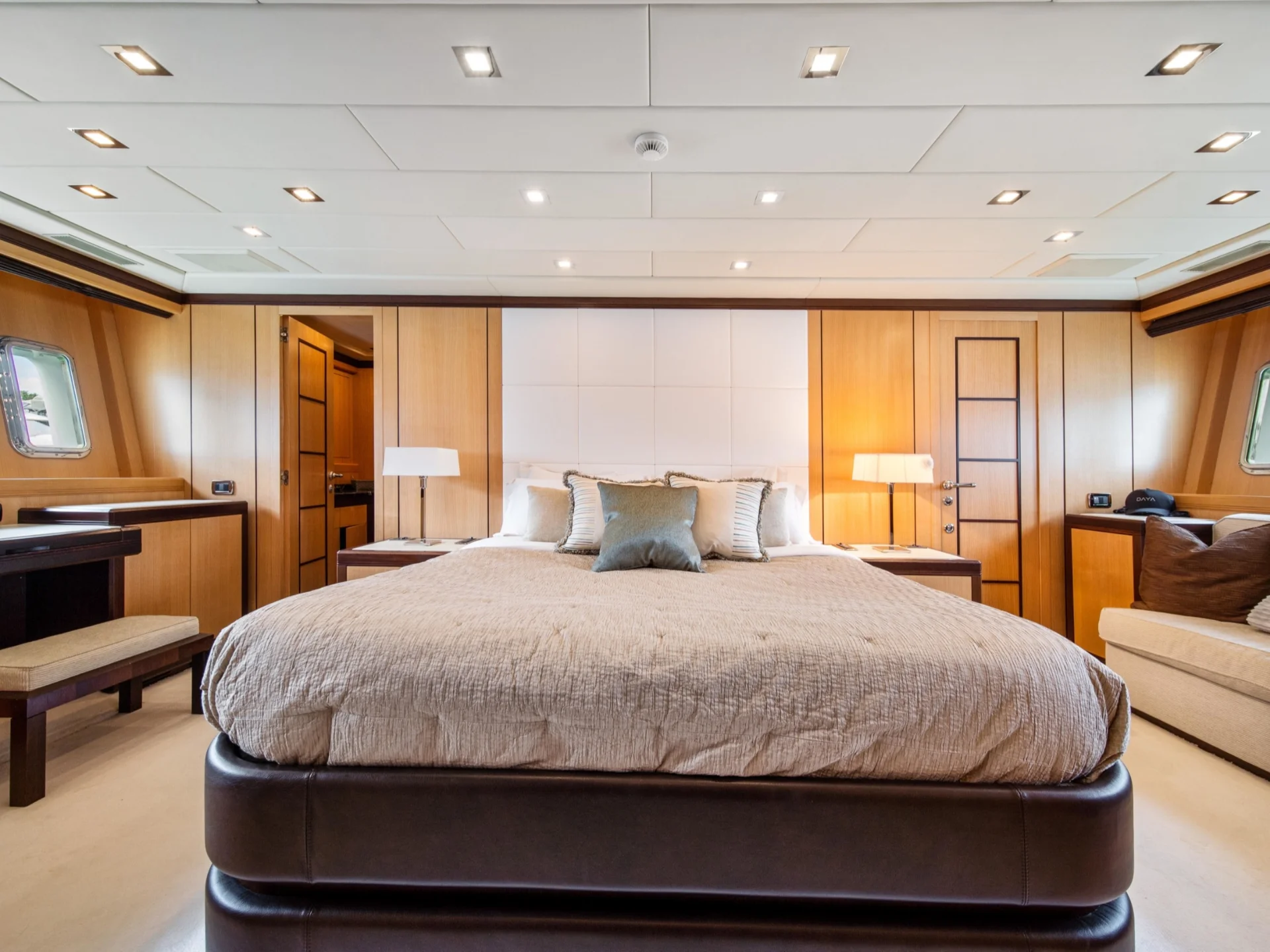 DAYA | Mangusta 105 - Mangusta