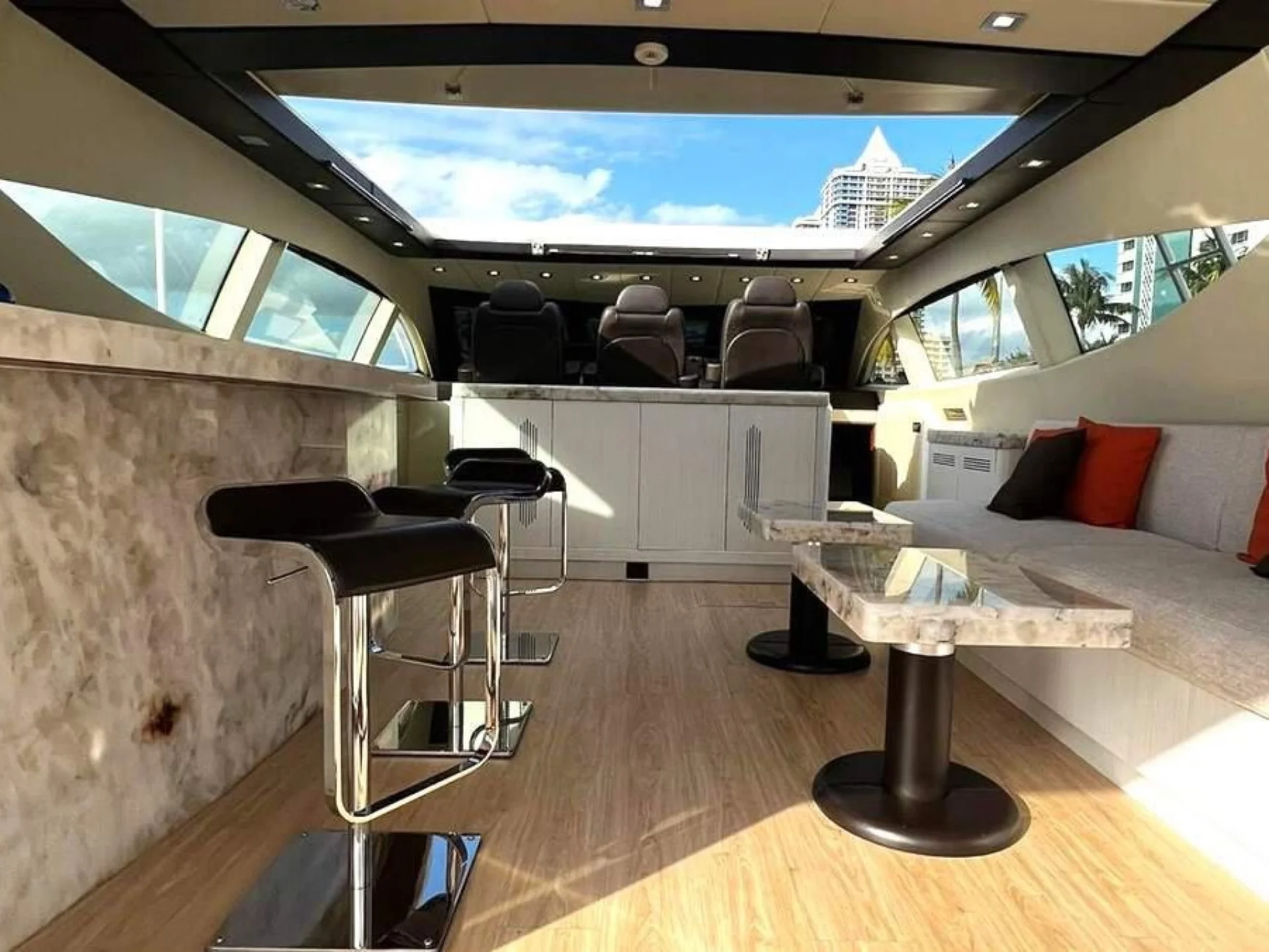 DAYA | Mangusta 105 - Mangusta