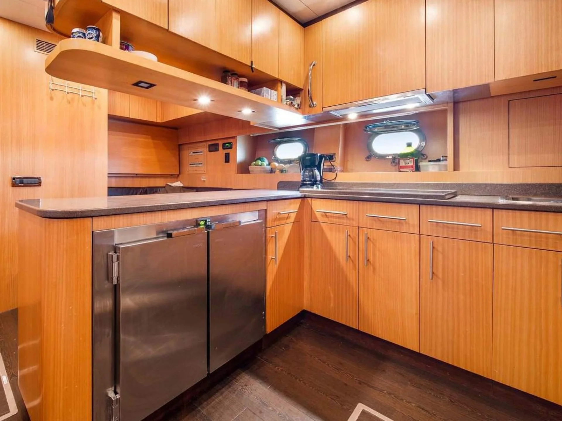 DAYA | Mangusta 105 - Mangusta