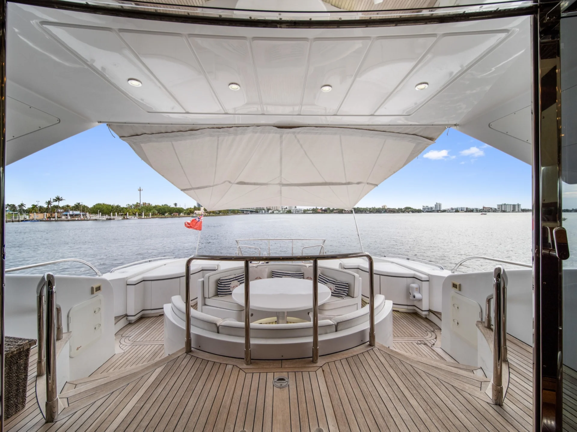 DAYA | Mangusta 105 - Mangusta