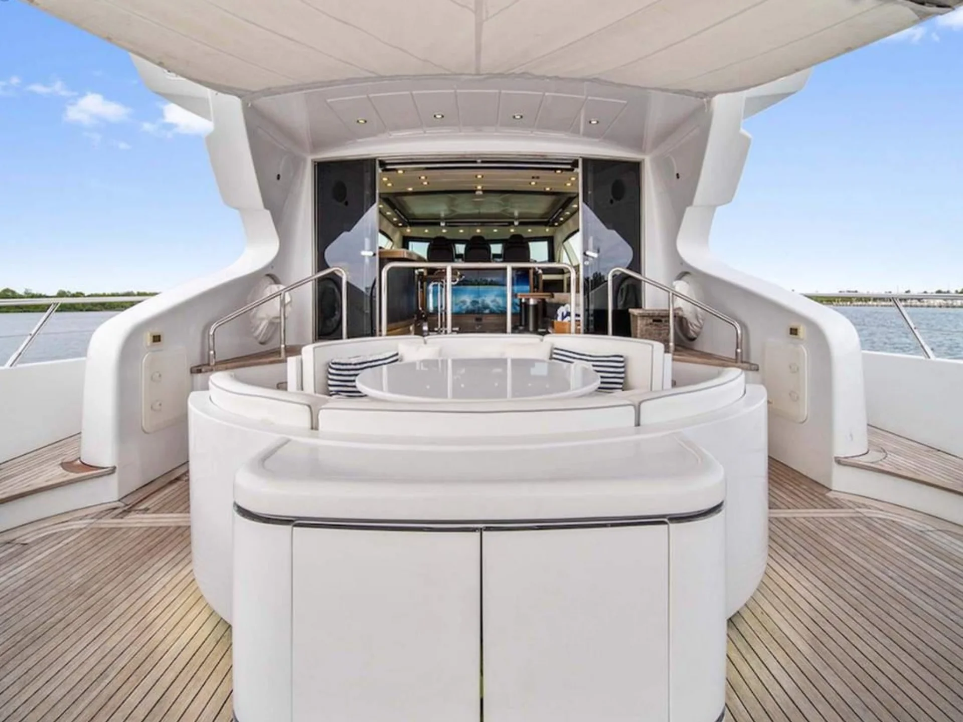 DAYA | Mangusta 105 - Mangusta