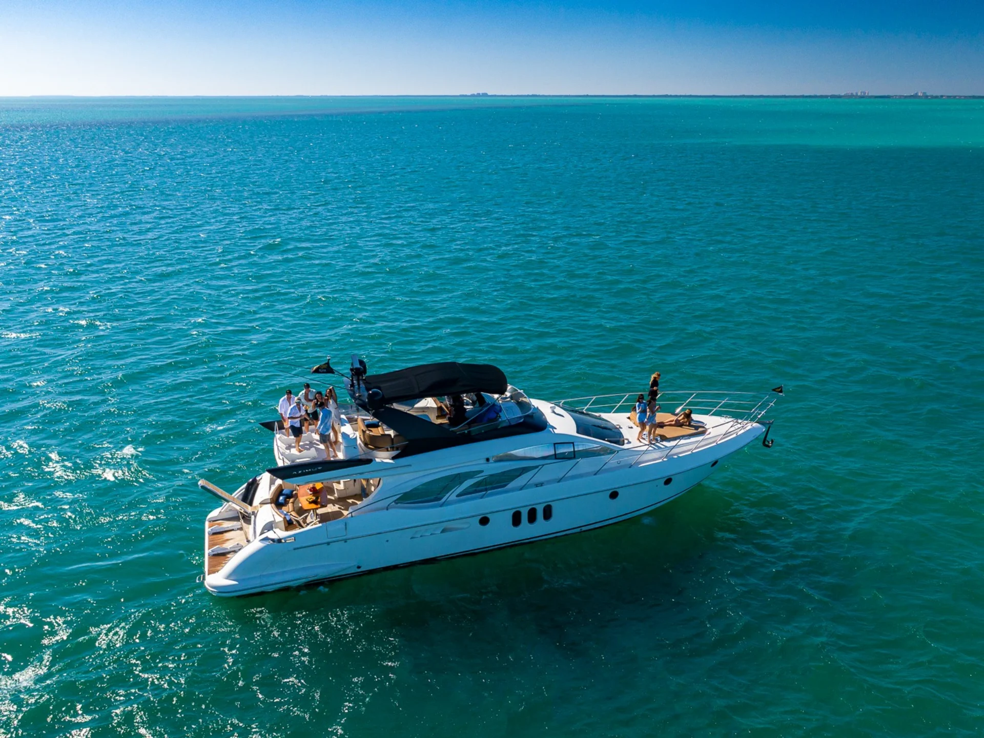 PRICELESS | Azimut 62 - Azimut
