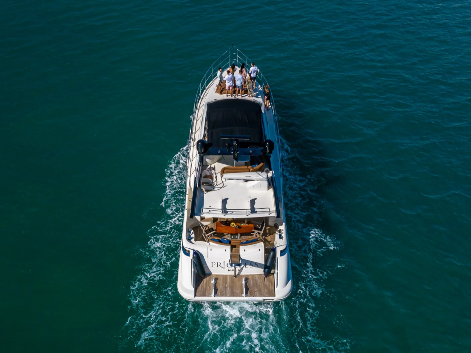 PRICELESS | Azimut 62 - Azimut