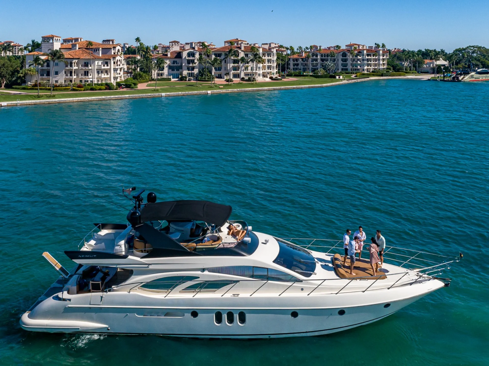 PRICELESS | Azimut 62 - Azimut