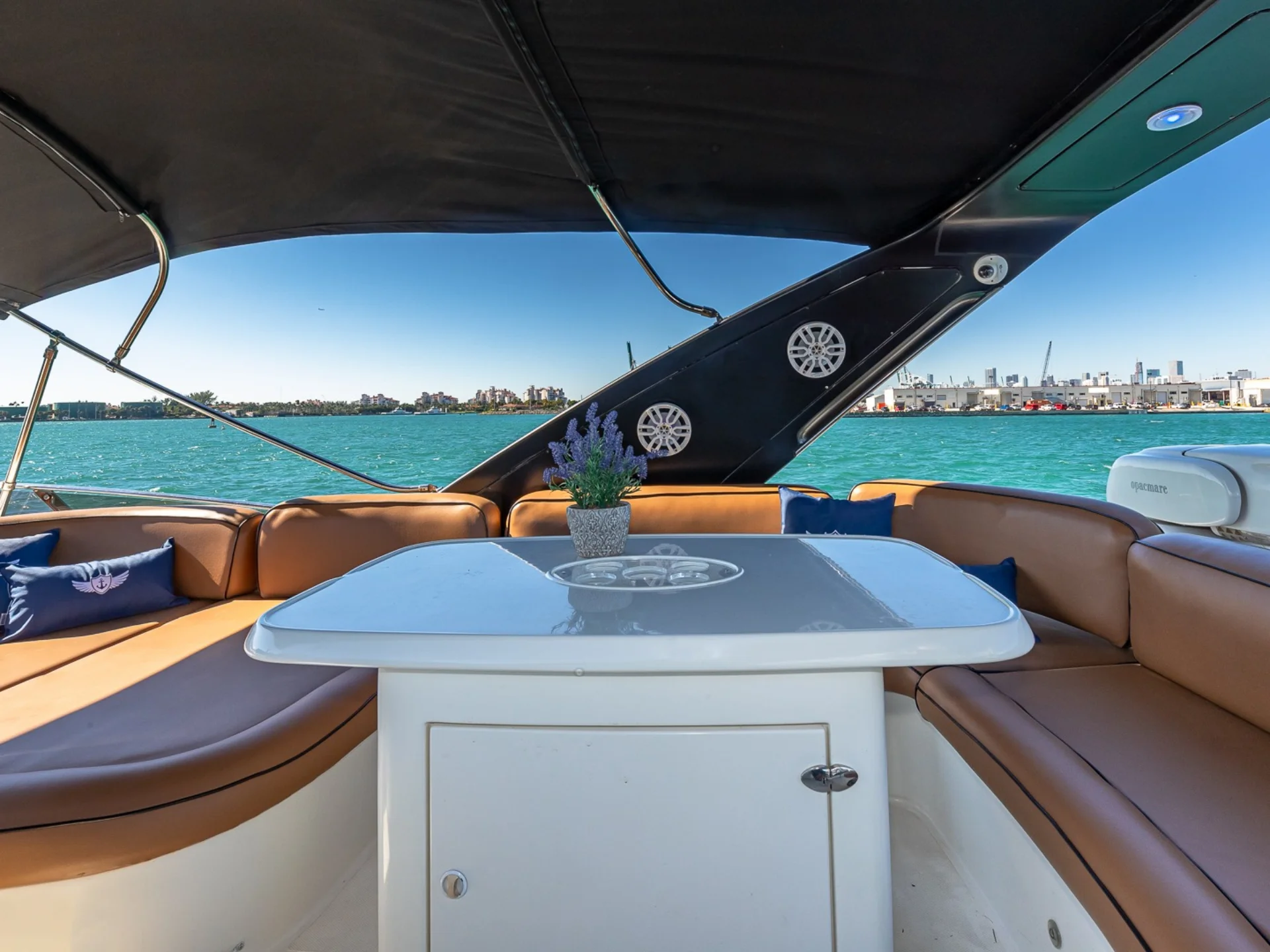 PRICELESS | Azimut 62 - Azimut