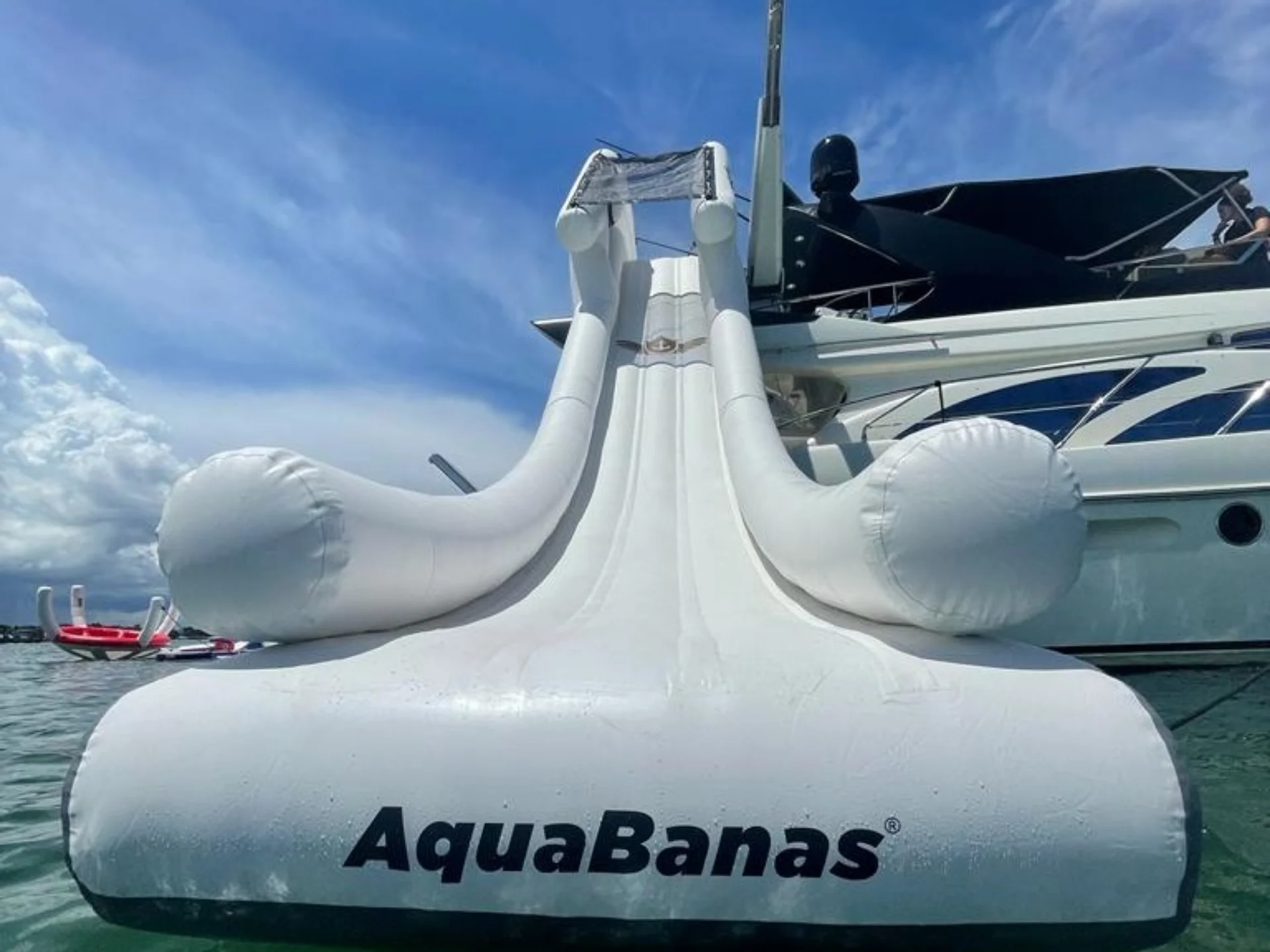 PRICELESS | Azimut 62 - Azimut