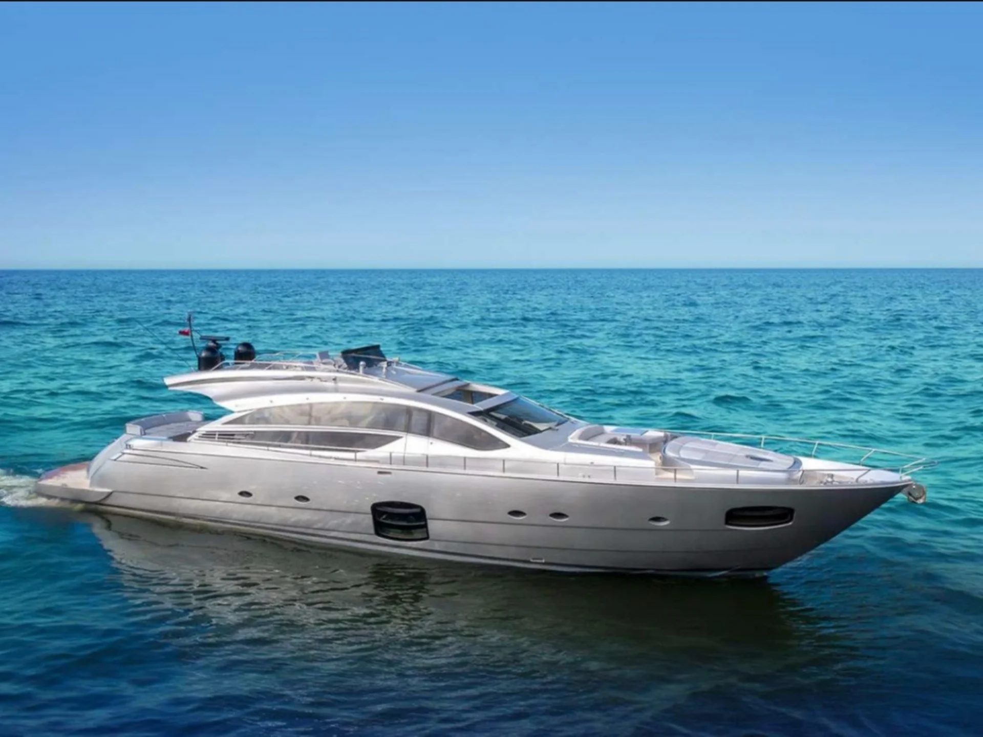 MILAGROS | Pershing 82 - Pershing