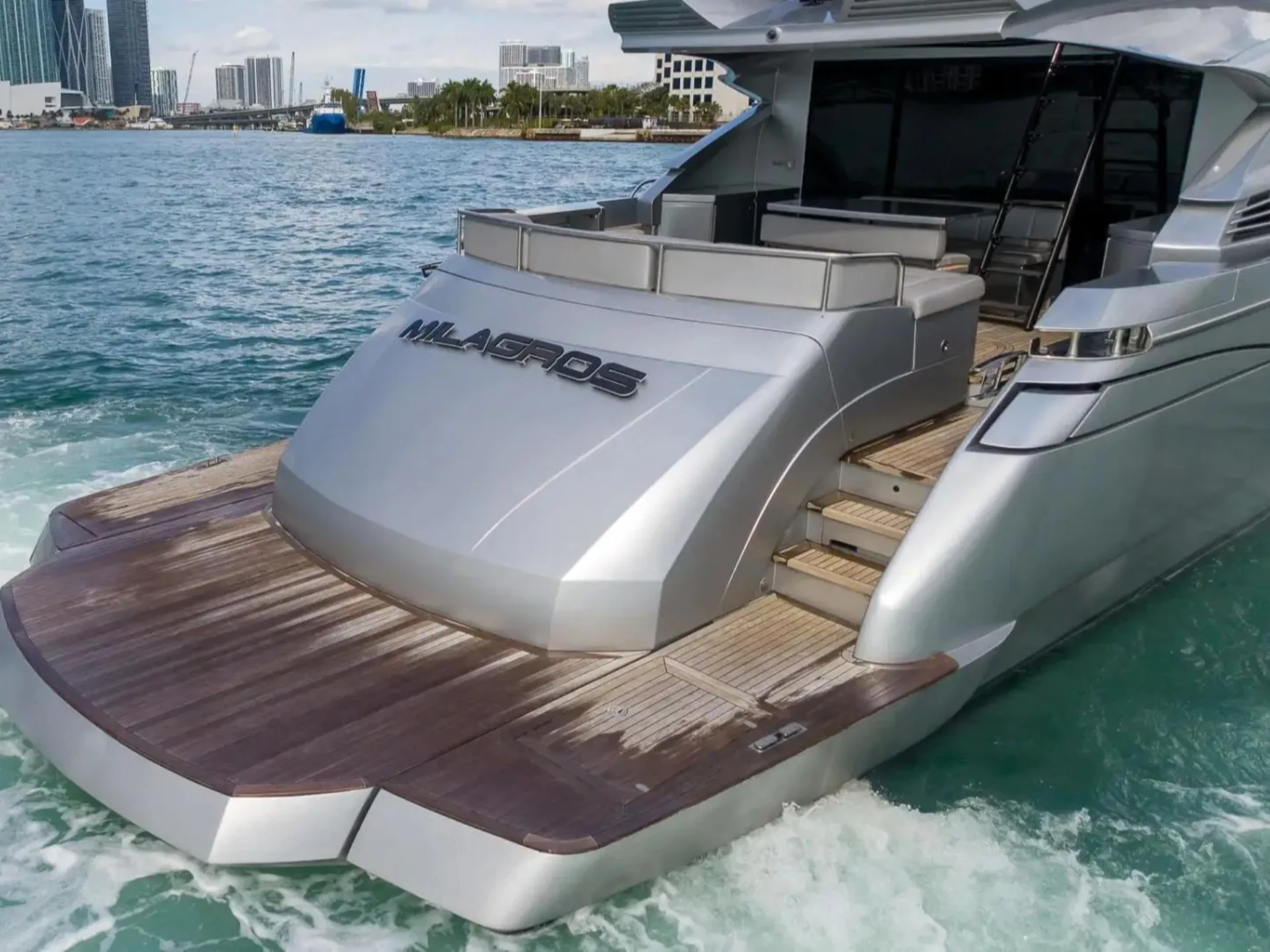 MILAGROS | Pershing 82 - Pershing