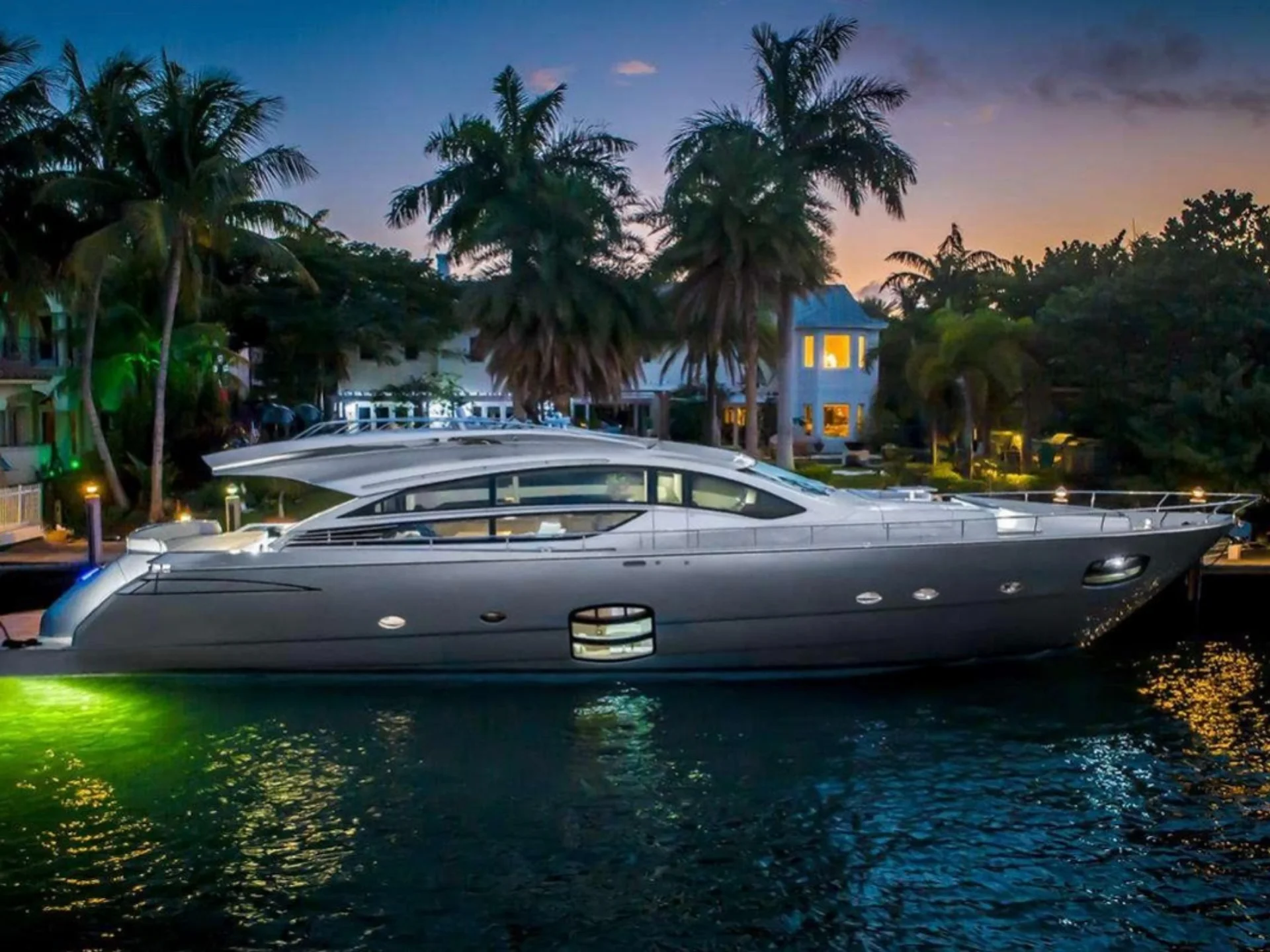 MILAGROS | Pershing 82 - Pershing