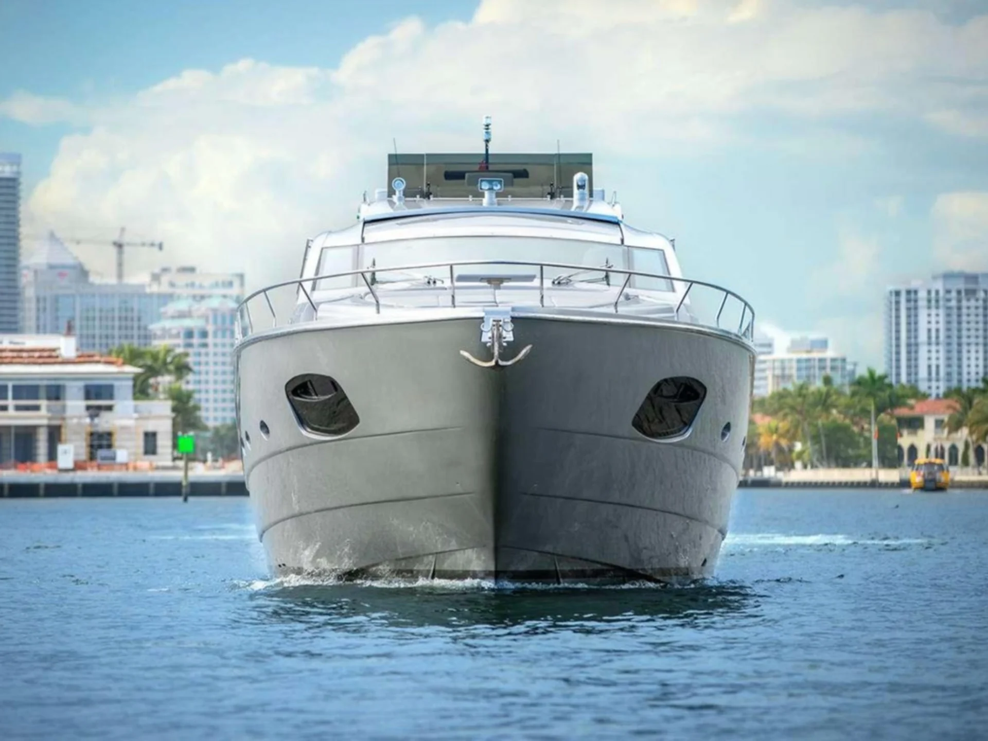 MILAGROS | Pershing 82 - Pershing