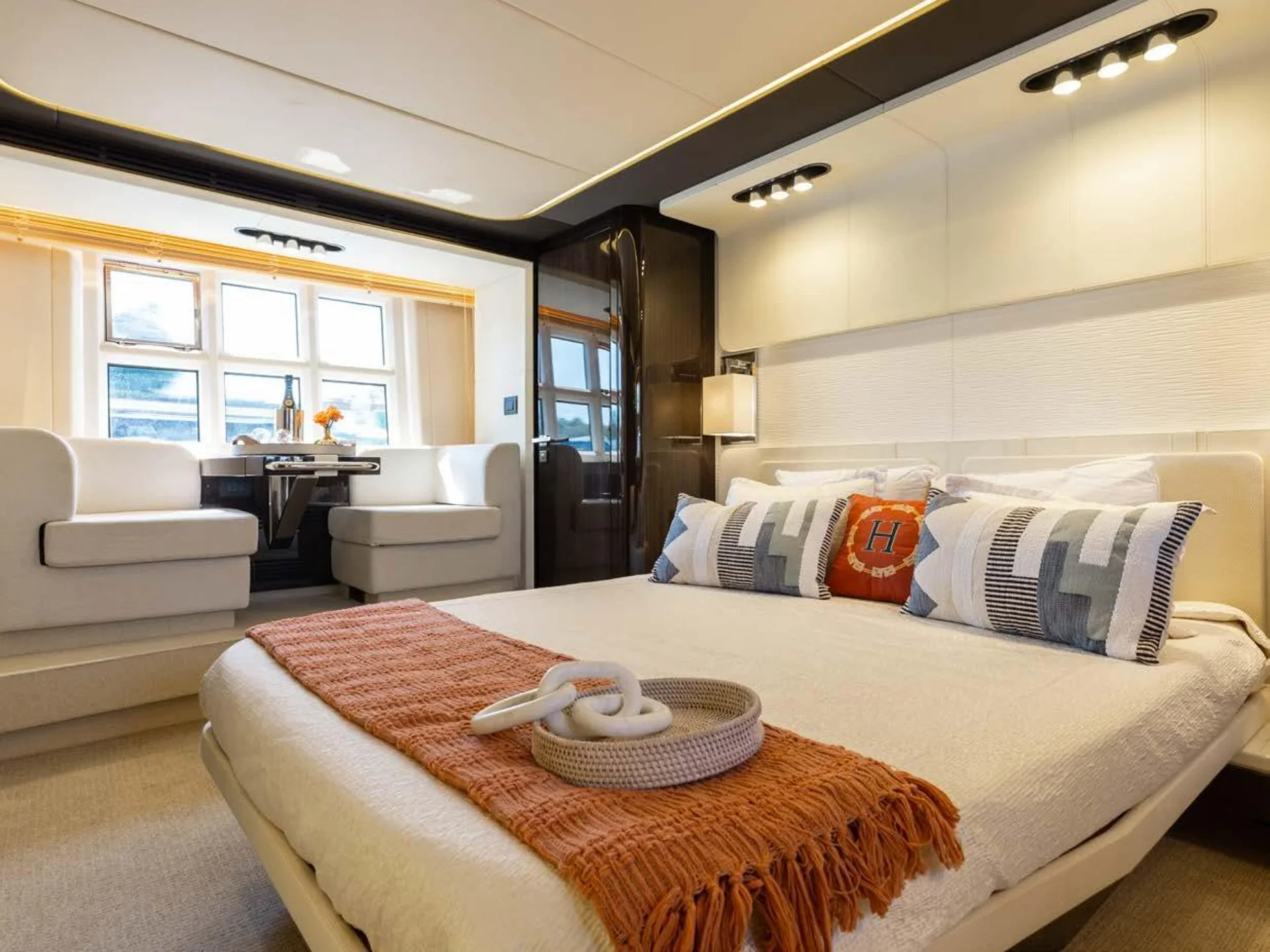 HIGH MAINTENANCE | Azimut 77S - Azimut