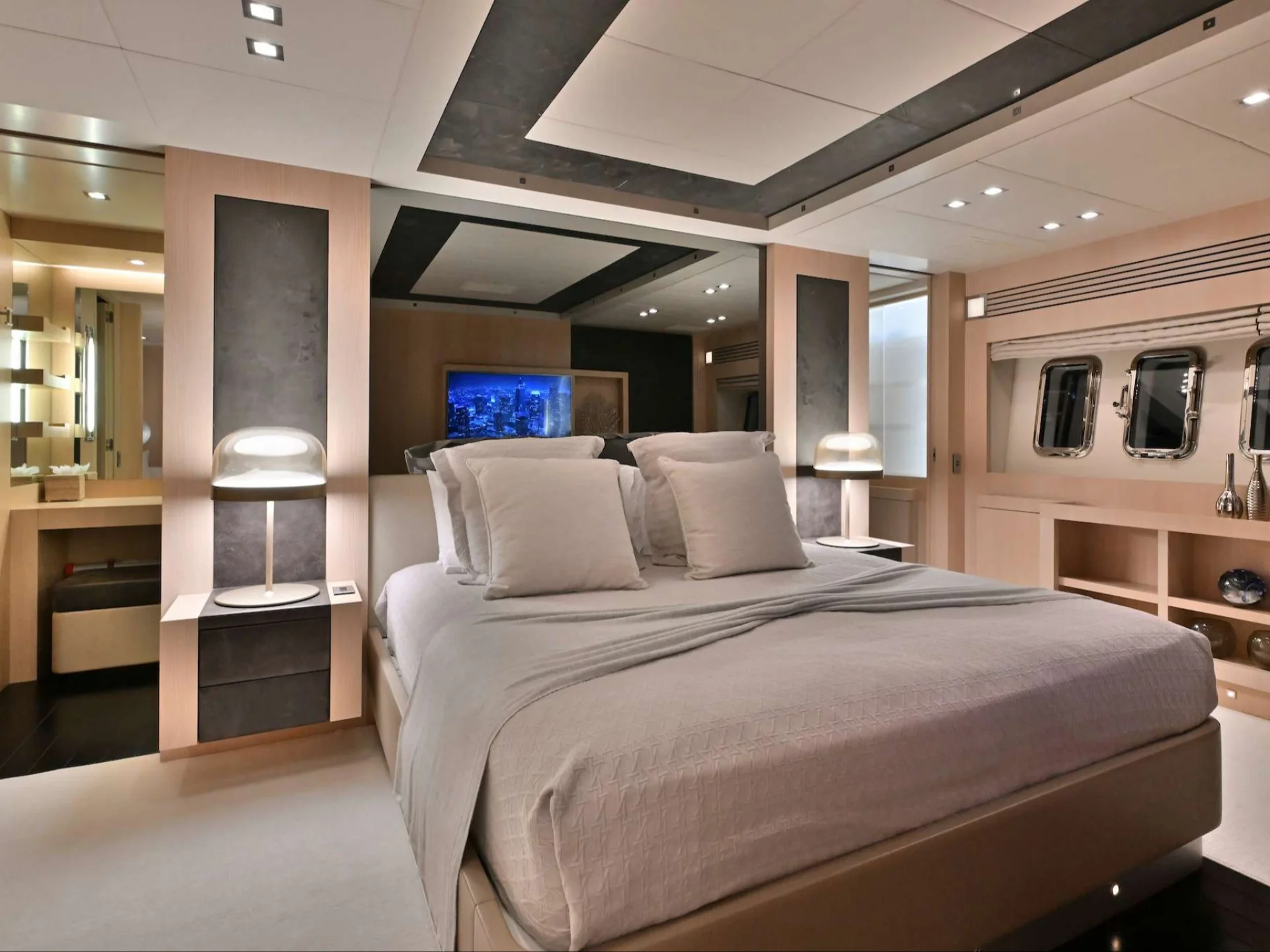 TOTAL | Mangusta 108 - Mangusta