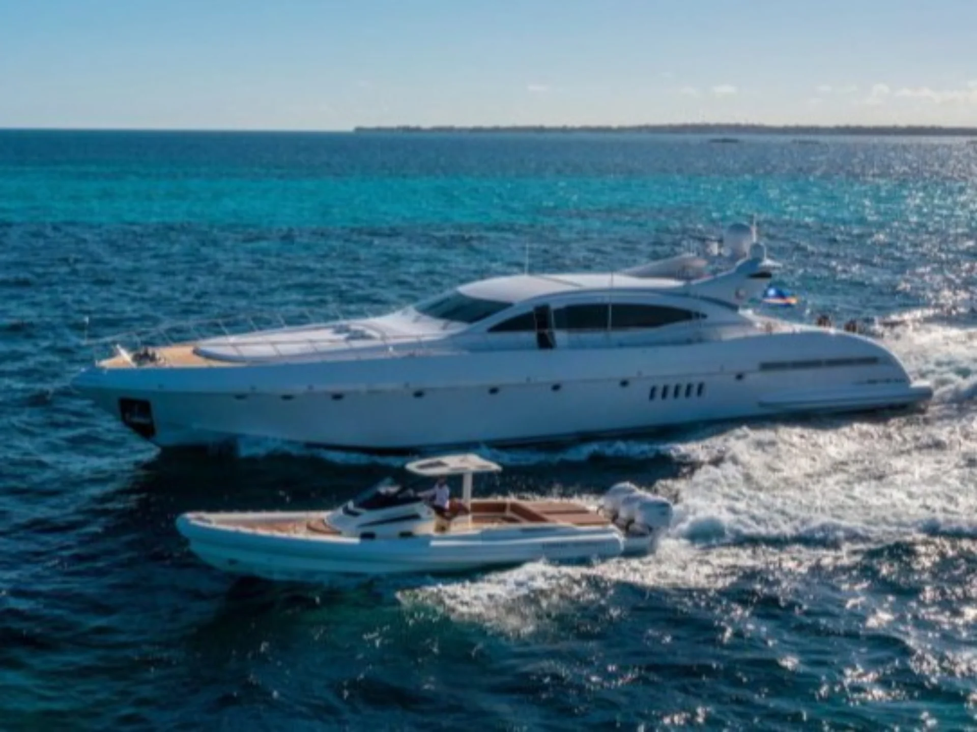 TOTAL | Mangusta 108 - Mangusta