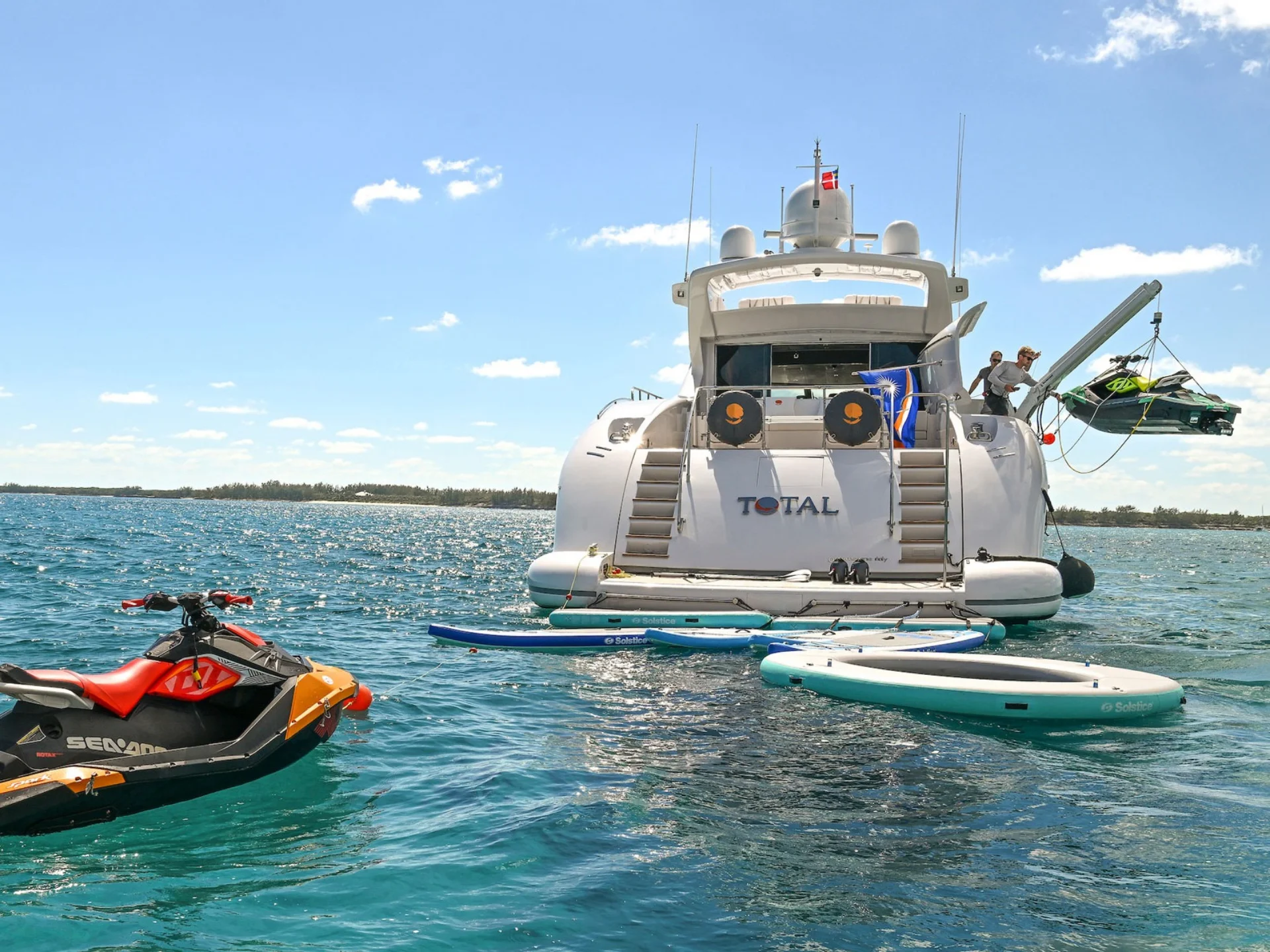 TOTAL | Mangusta 108 - Mangusta