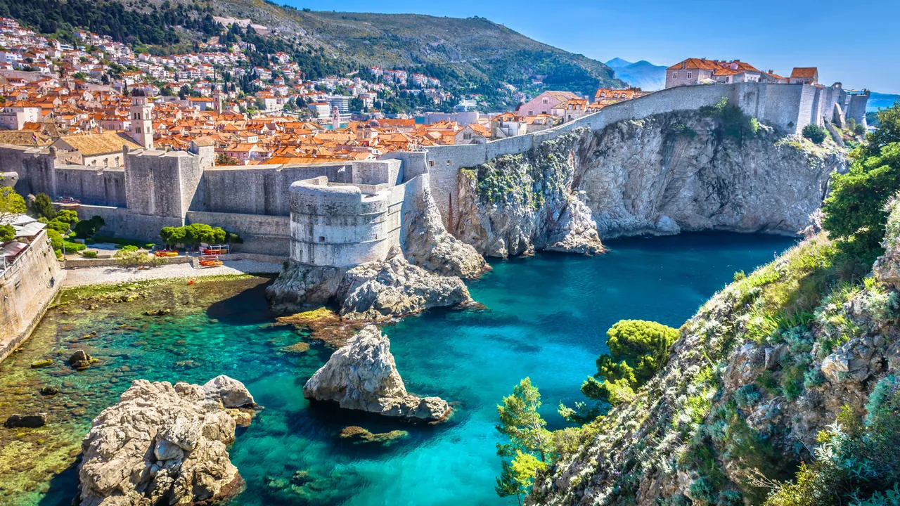 Greece vs Croatia: The Ultimate Eastern Mediterranean Charter Comparison