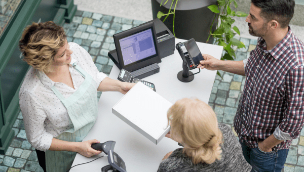 Dicas de atendimento ao cliente: Criando experiências e aumentando a lealdade à marca