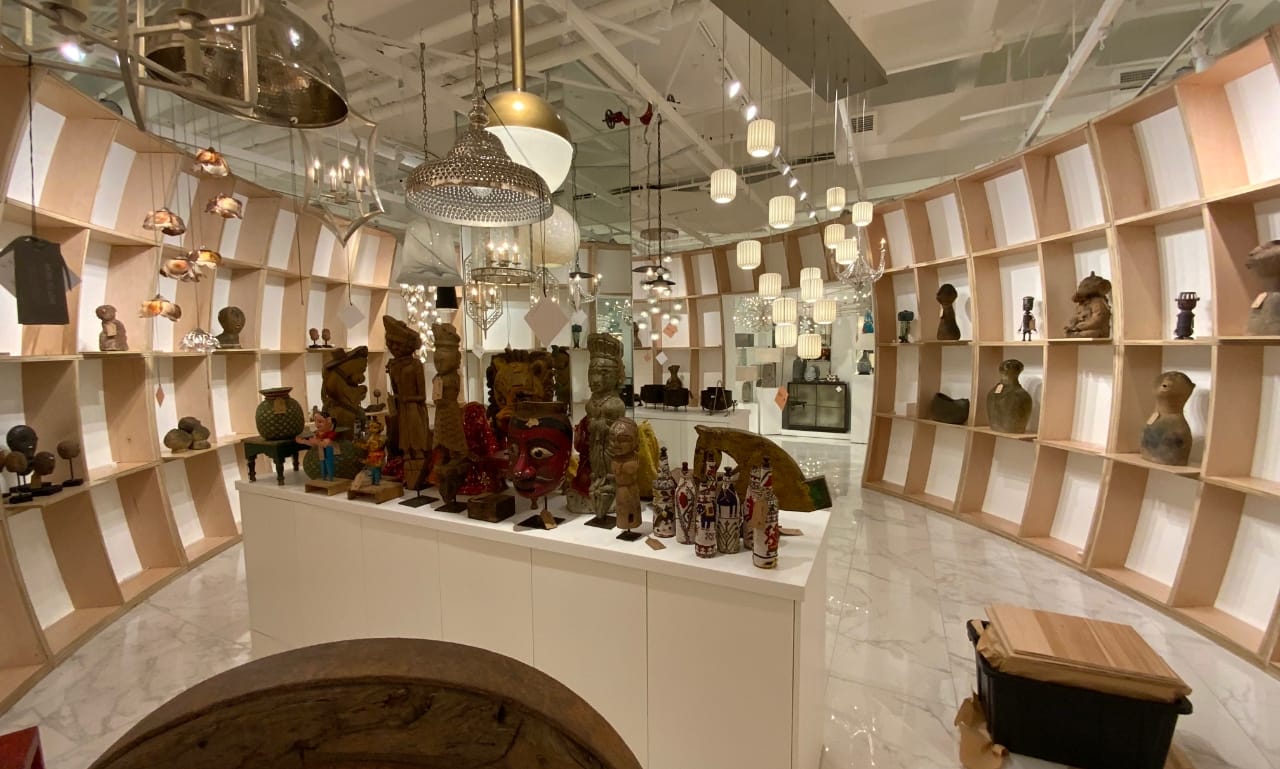 "The Egg" Showroom, Currey & Company - Image 9