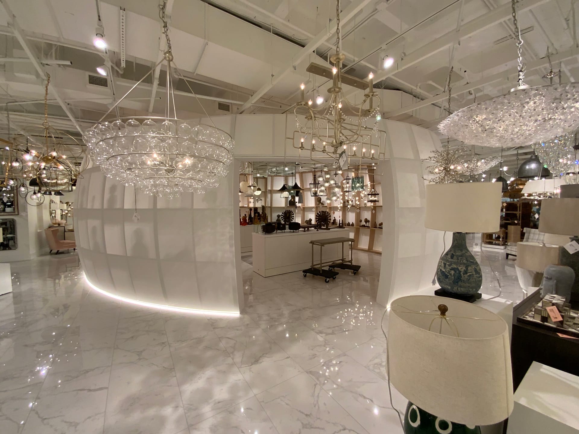 "The Egg" Showroom, Currey & Company - Image 5