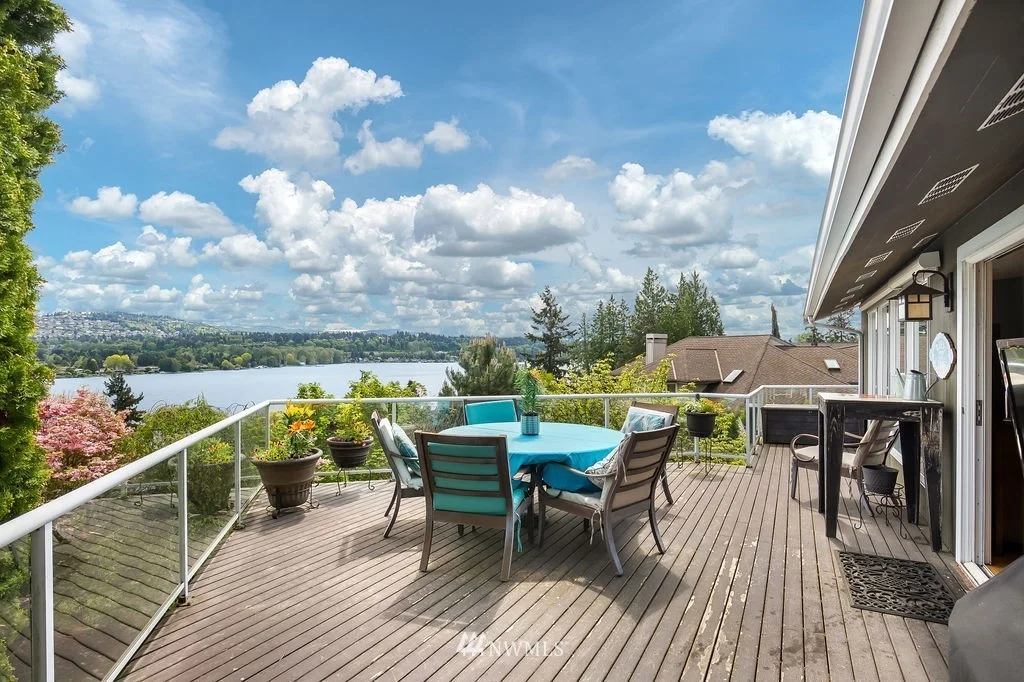 4044 E Mercer Way Mercer Island, WA 98040 - Interior/Exterior view 3