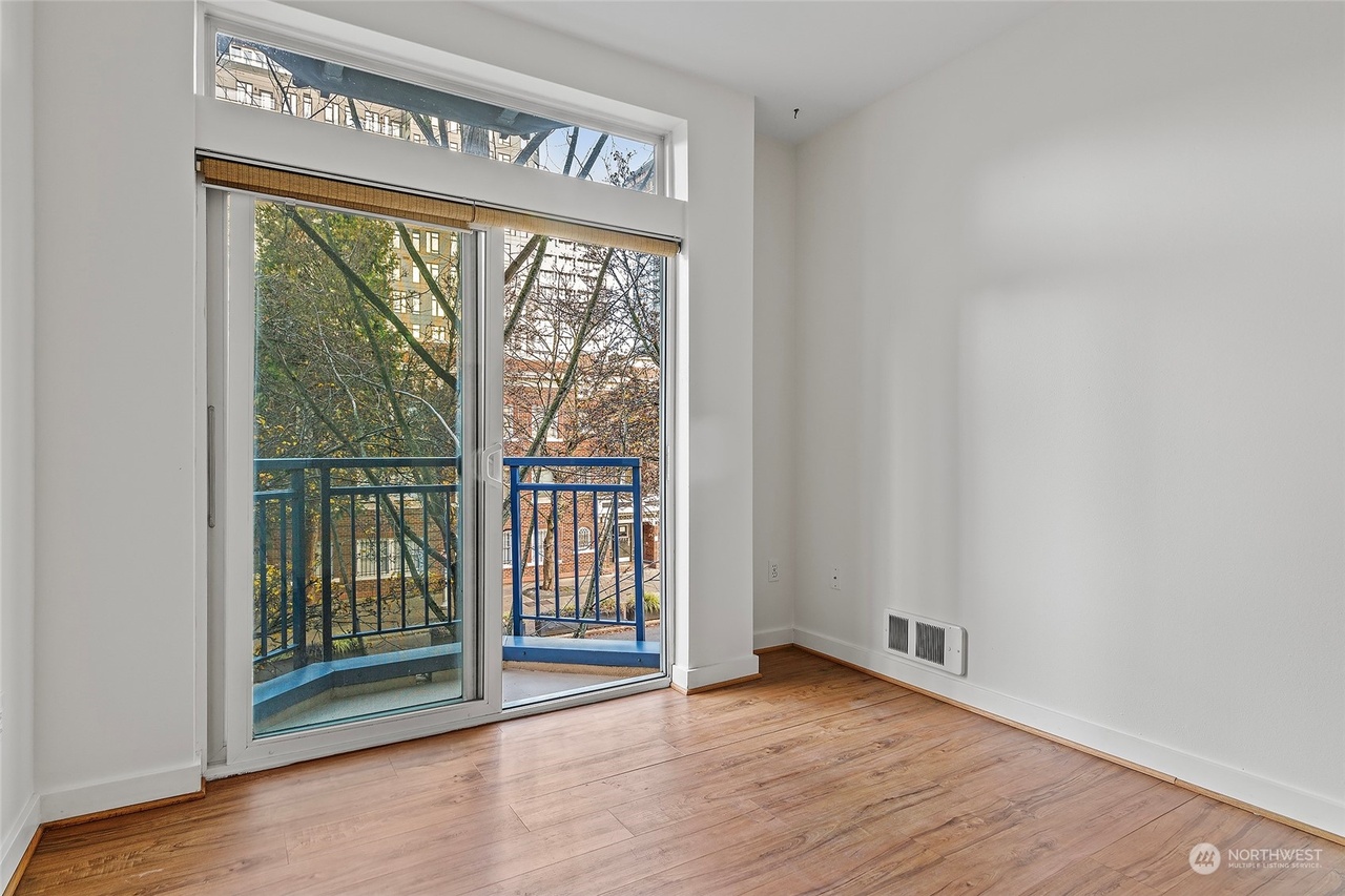2415 2nd Ave Unit 336 , WA 98121 - Interior/Exterior view 4