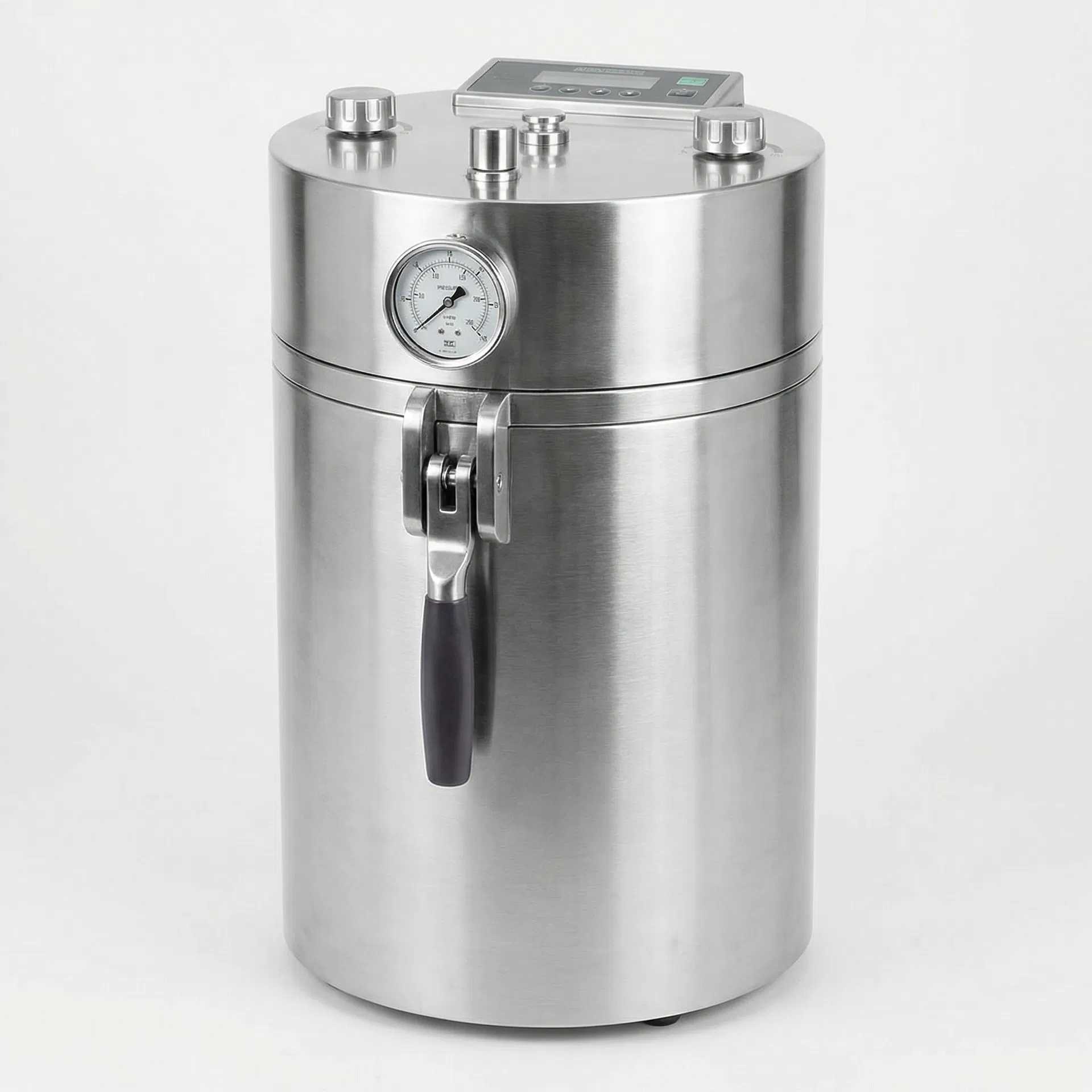 Autoclave vertical 75 litros. Controle digital de temperatura e tempo. Ciclos programáveis. Porta com trava de segurança. Revisada e testada.