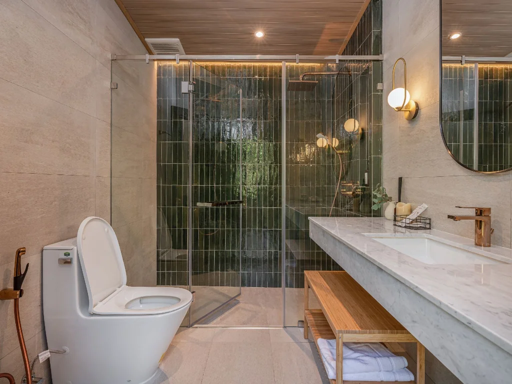 Villa with Lake View