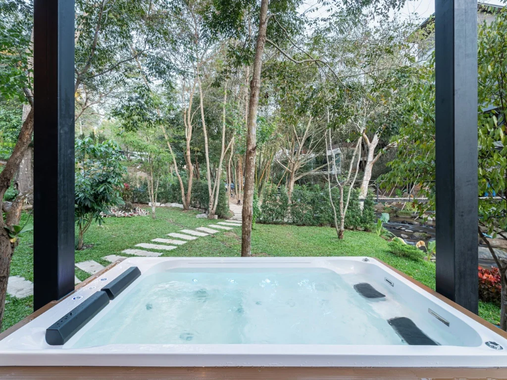 Villa with Lake View