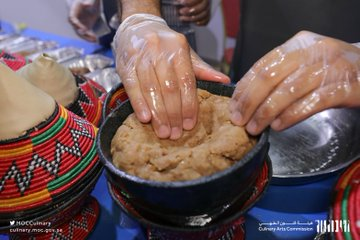 من أجنحة المهرجان