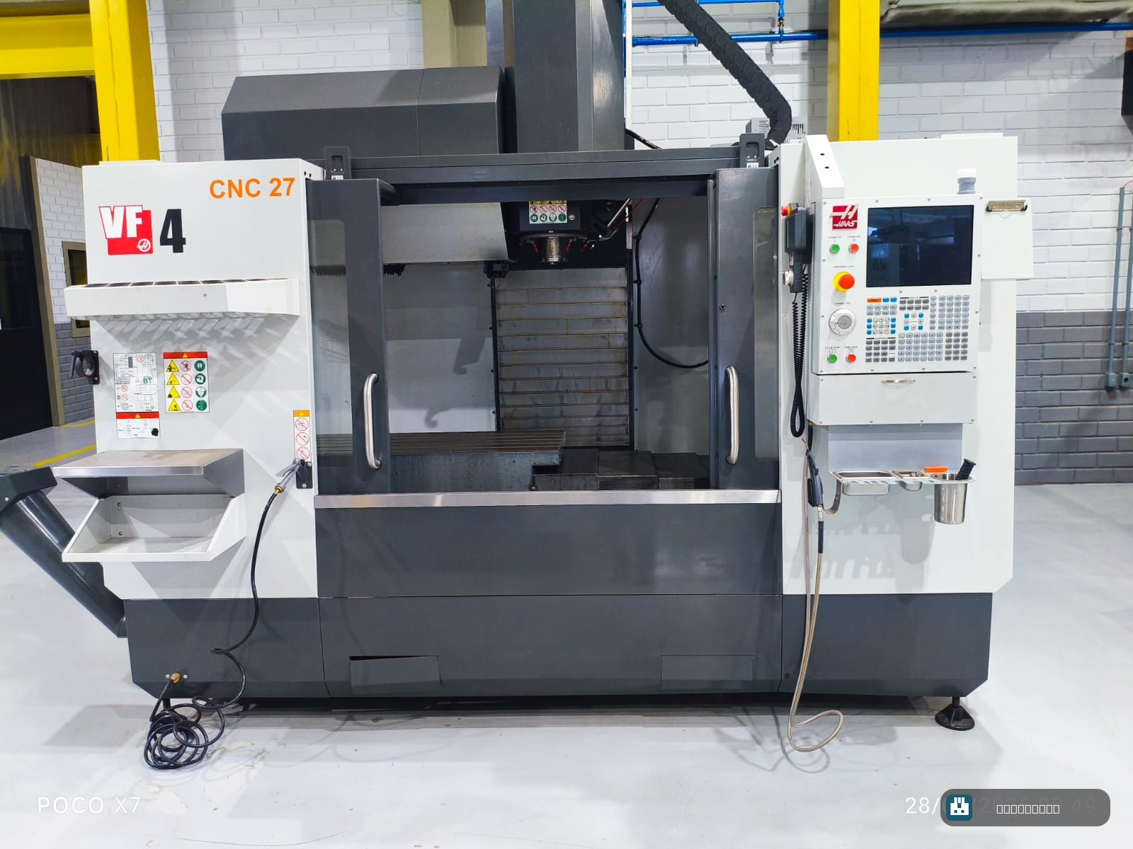 Haas VF-4-SE — Centro de Usinagem Vertical  Usado