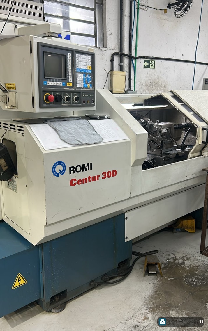 Romi Centur 30D — Torno CNC Usado
