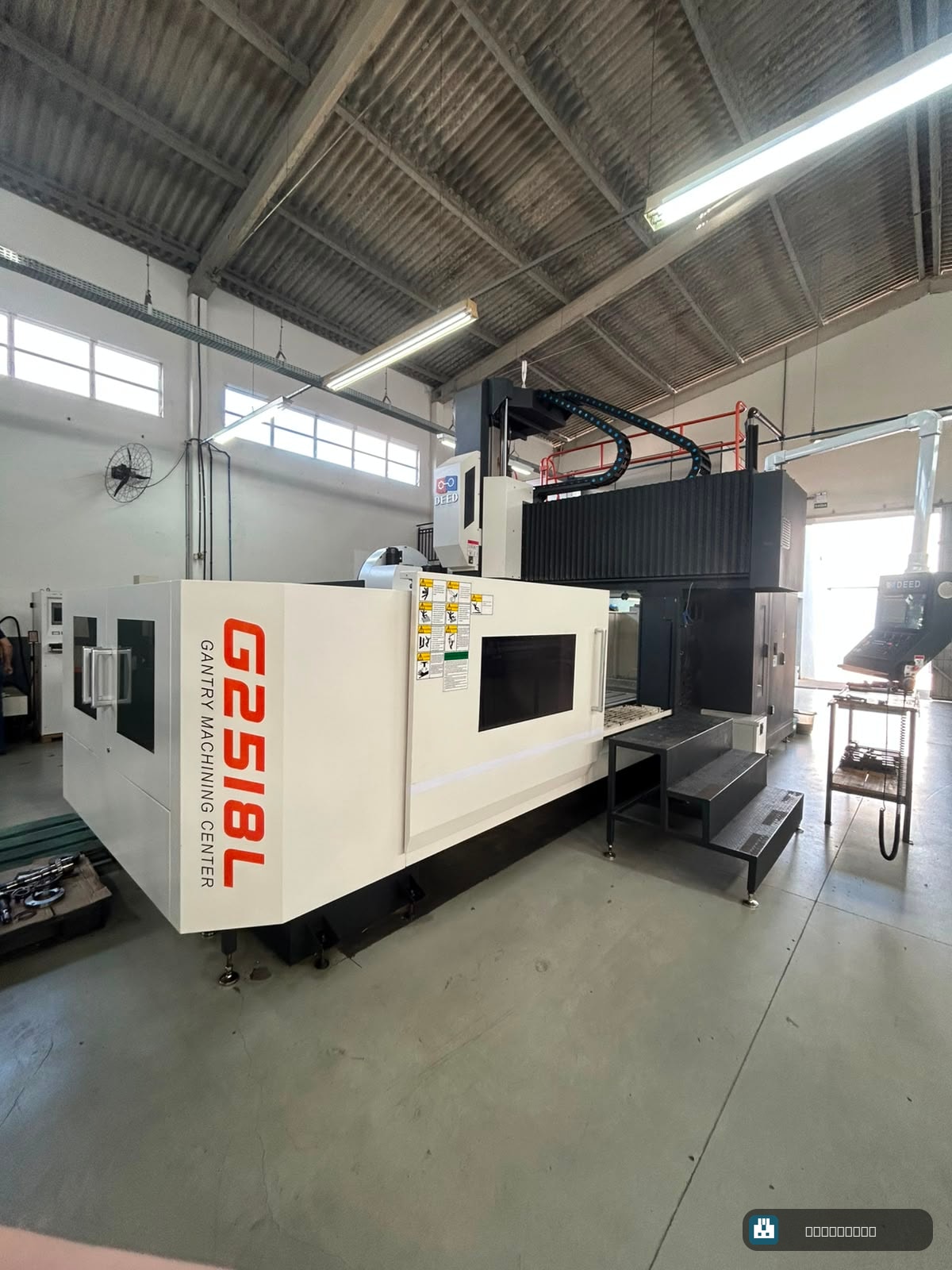 DEED G2518L — Centro de Usinagem Vertical DEED G2518L (Portal) Usado