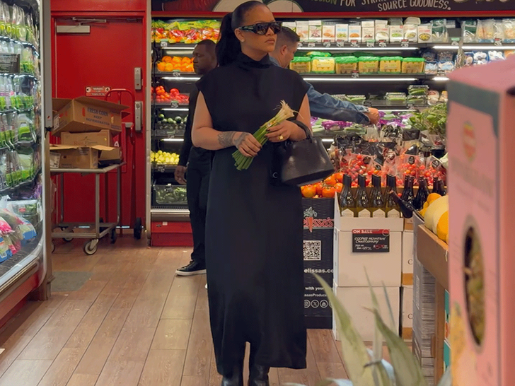Rihanna em funções de dona de casa: artista apanhada a fazer compras