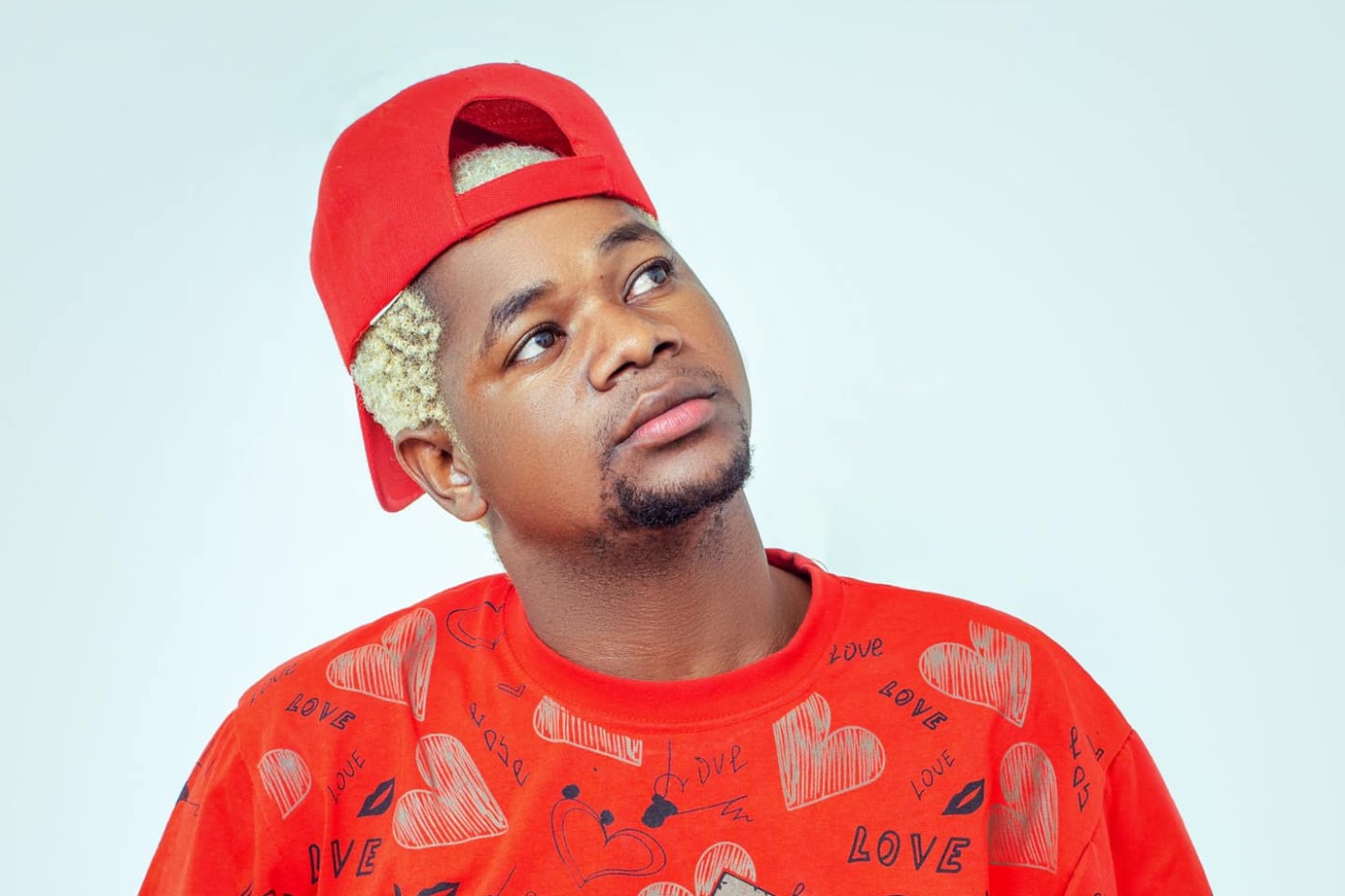 "Música sim, ofensas não", público reprova atitude de Tsunami em palco 