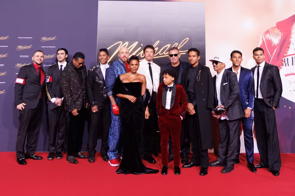 Família de Michael Jackson reúne-se para a estreia mundial da cinebiografia "Michael" em Berlim