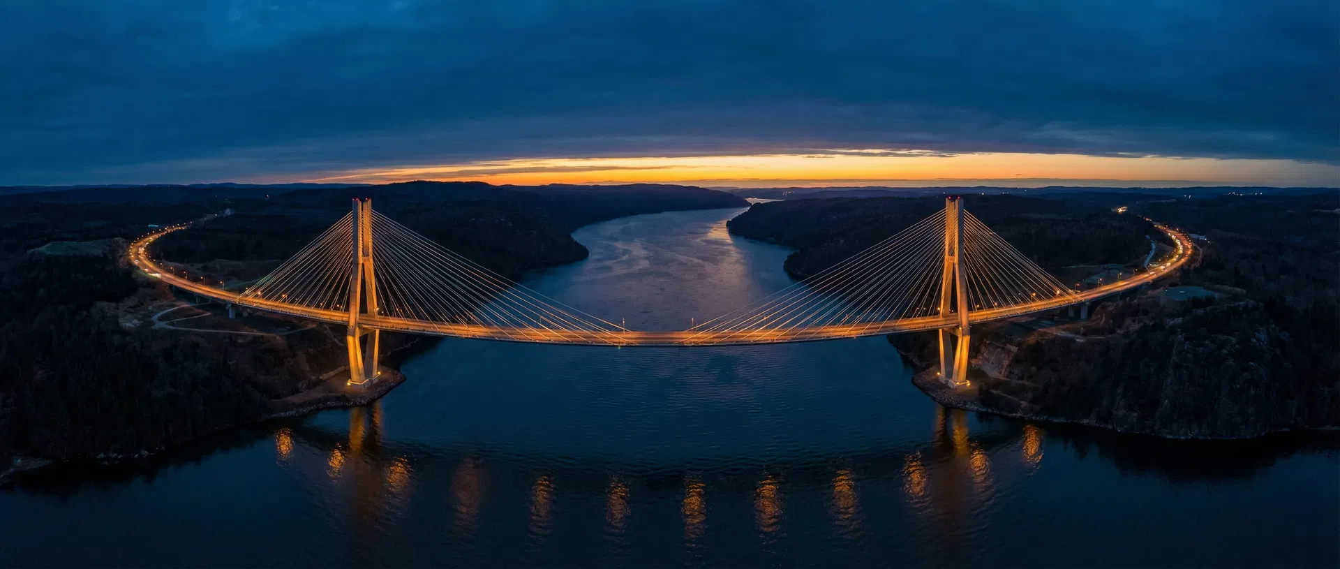 Bridge connecting two lands