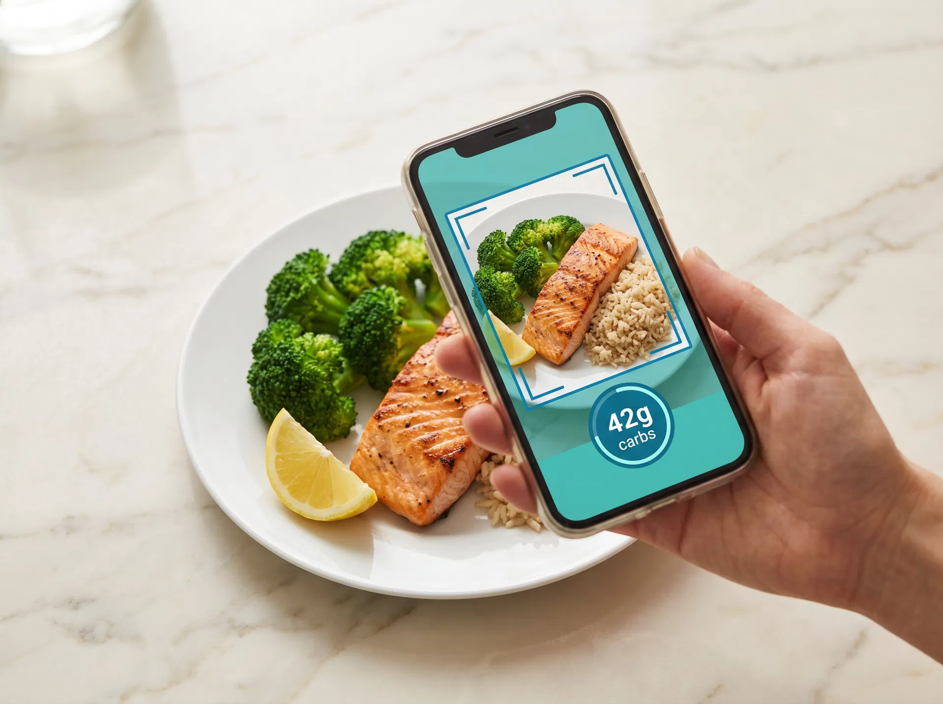 Scanning a meal with CarbSmart AI